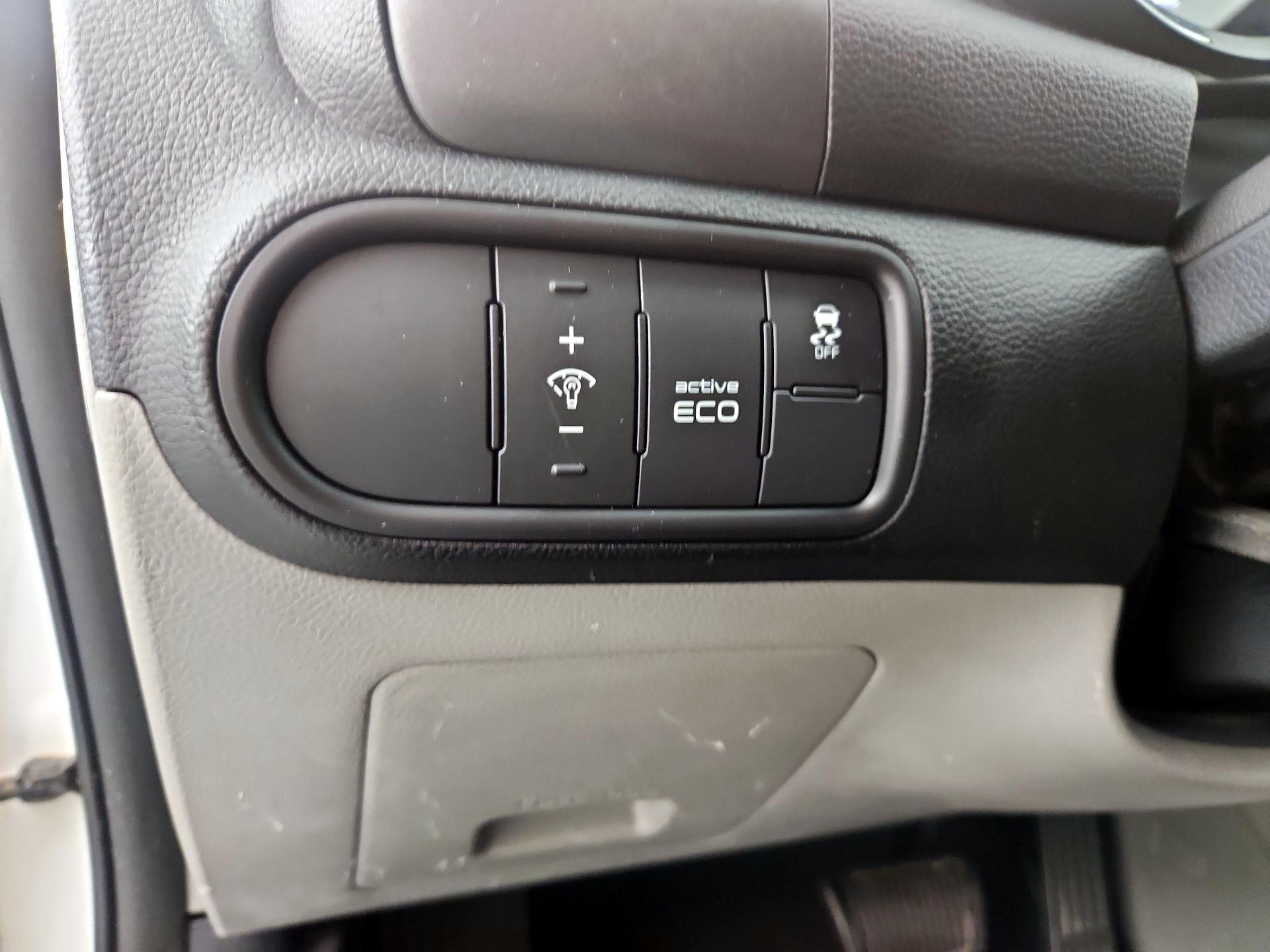 Thumbnail: 2015 Kia Forte - 13