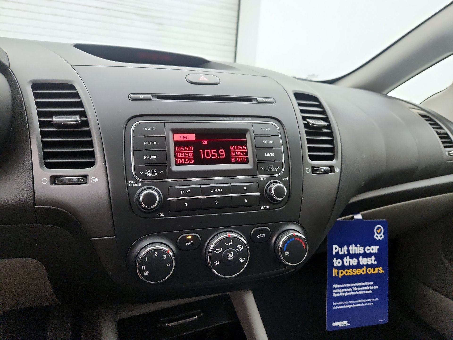 Thumbnail: 2015 Kia Forte - 14