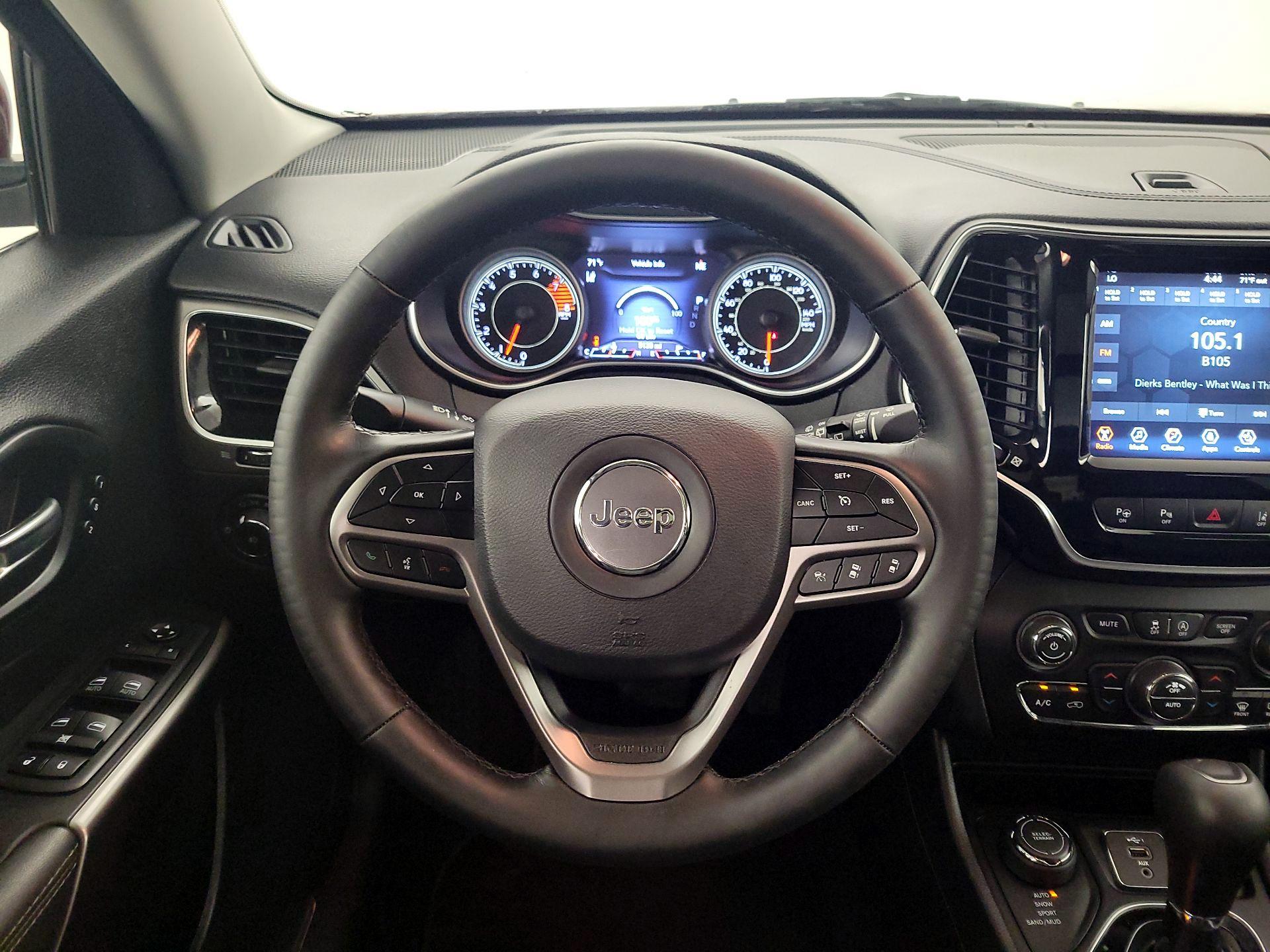Thumbnail: 2021 Jeep Cherokee - 10