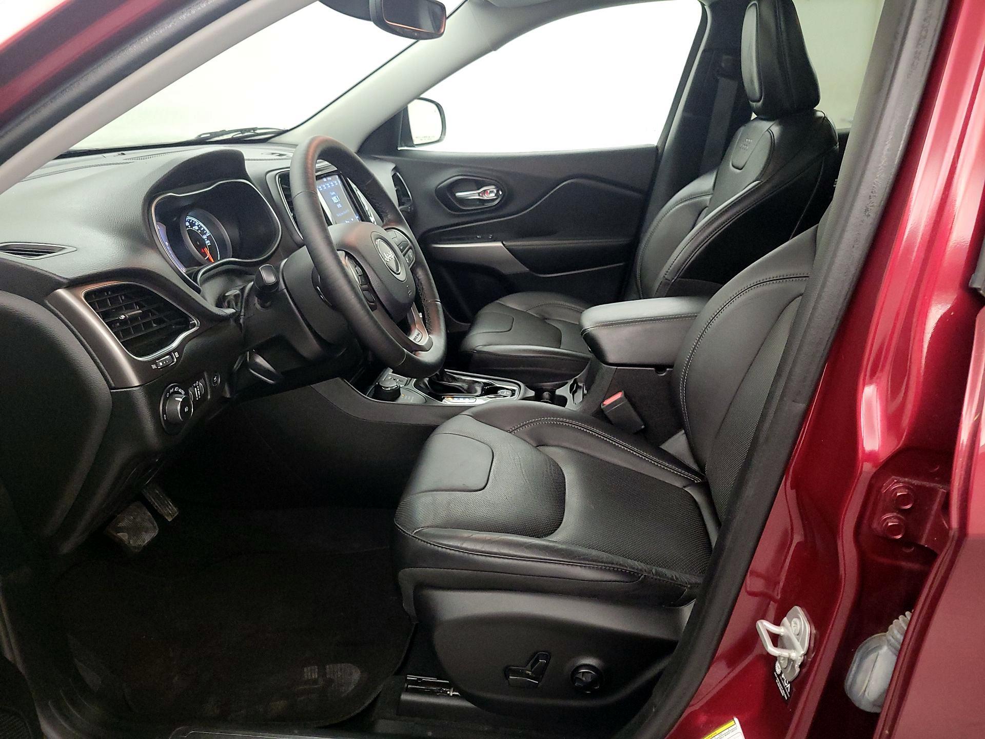 Thumbnail: 2021 Jeep Cherokee - 11