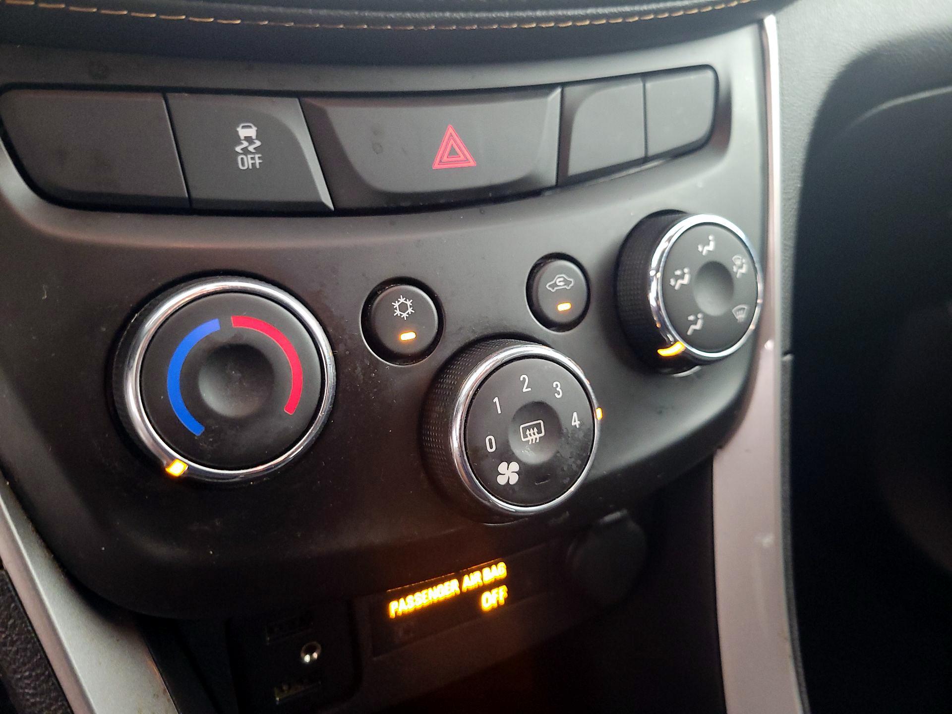 Thumbnail: 2021 Chevrolet Trax - 16