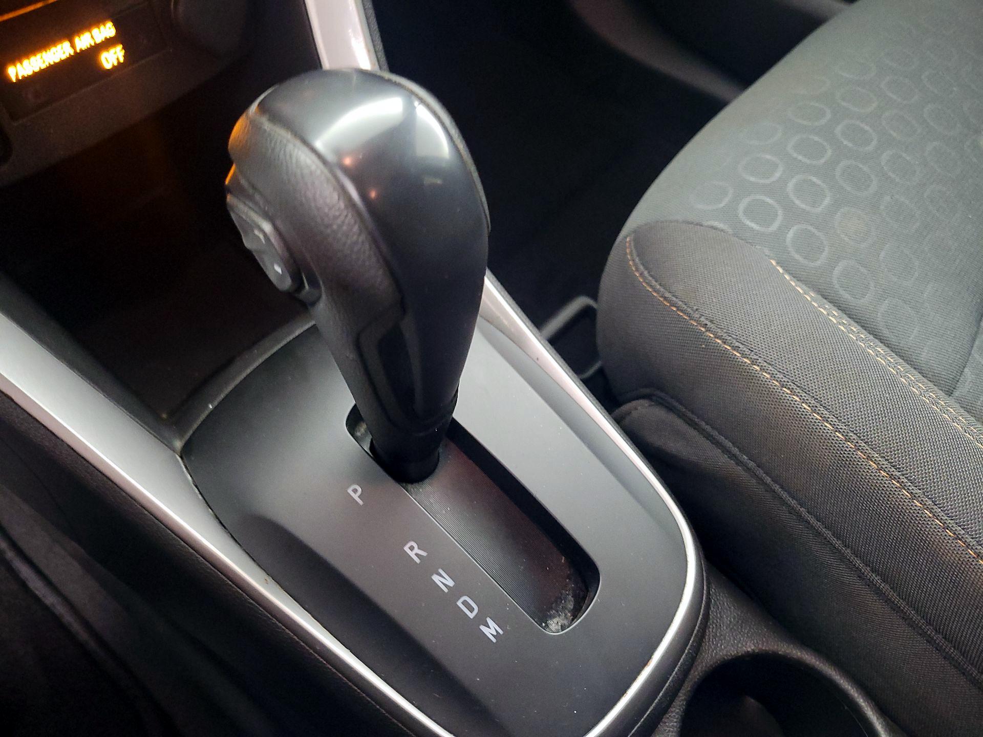 Thumbnail: 2021 Chevrolet Trax - 17