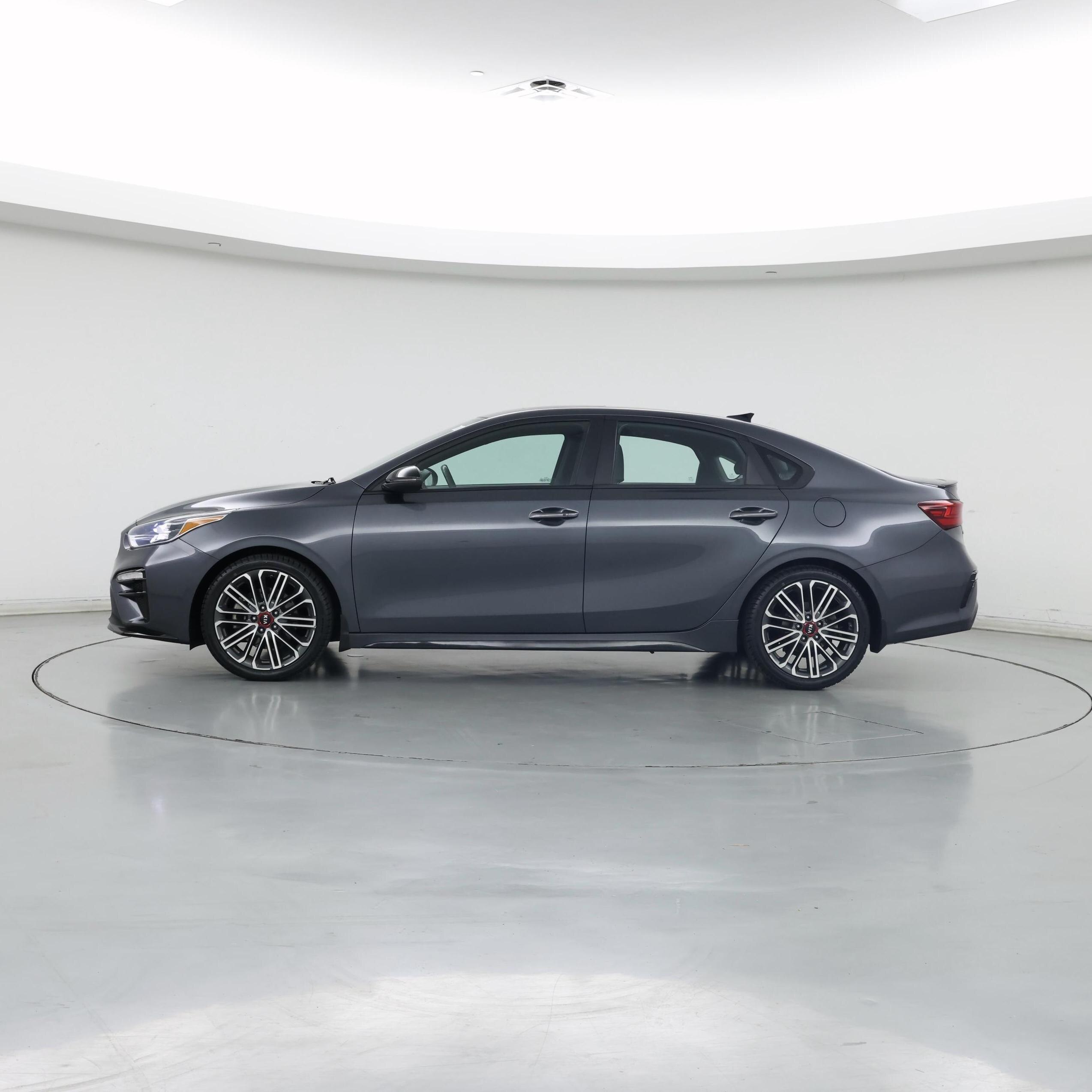 Thumbnail: 2021 Kia Forte - 3