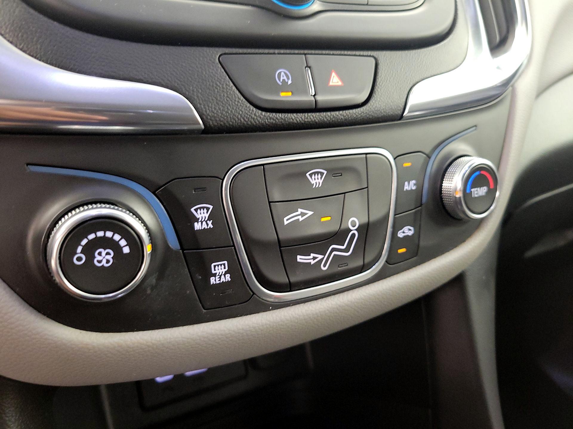 Thumbnail: 2022 Chevrolet Equinox - 16