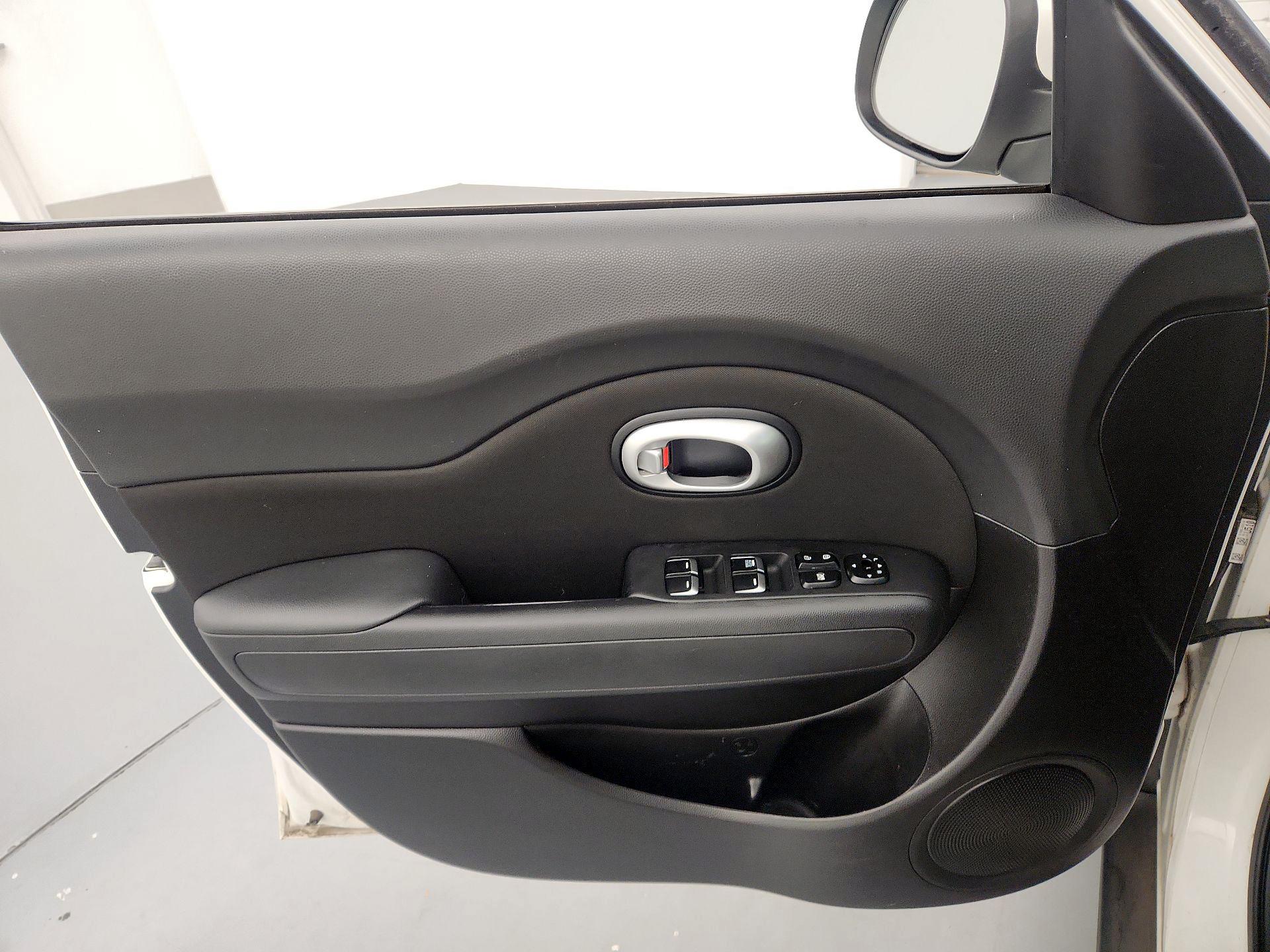 Thumbnail: 2019 Kia Soul - 12