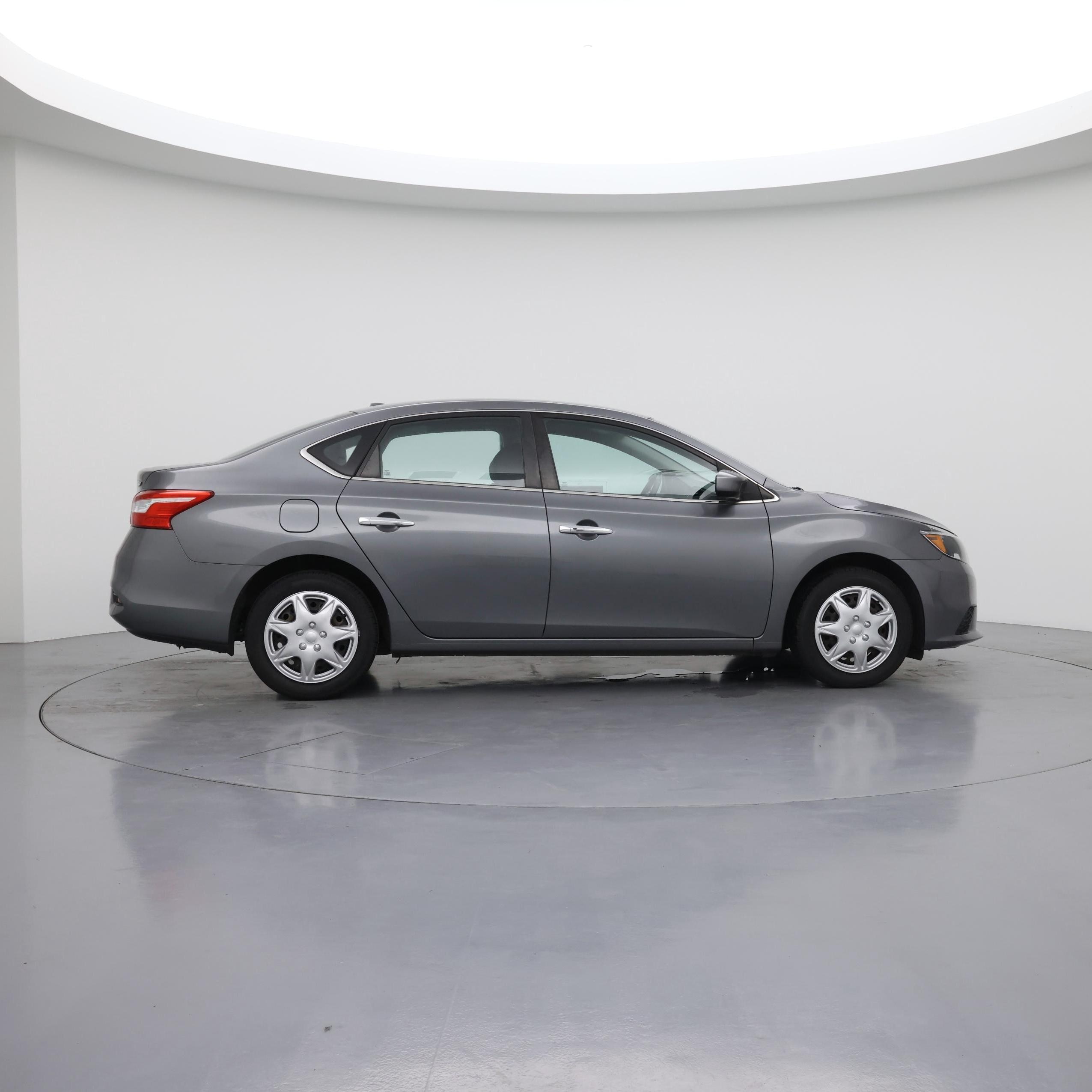 Thumbnail: 2017 Nissan Sentra - 7