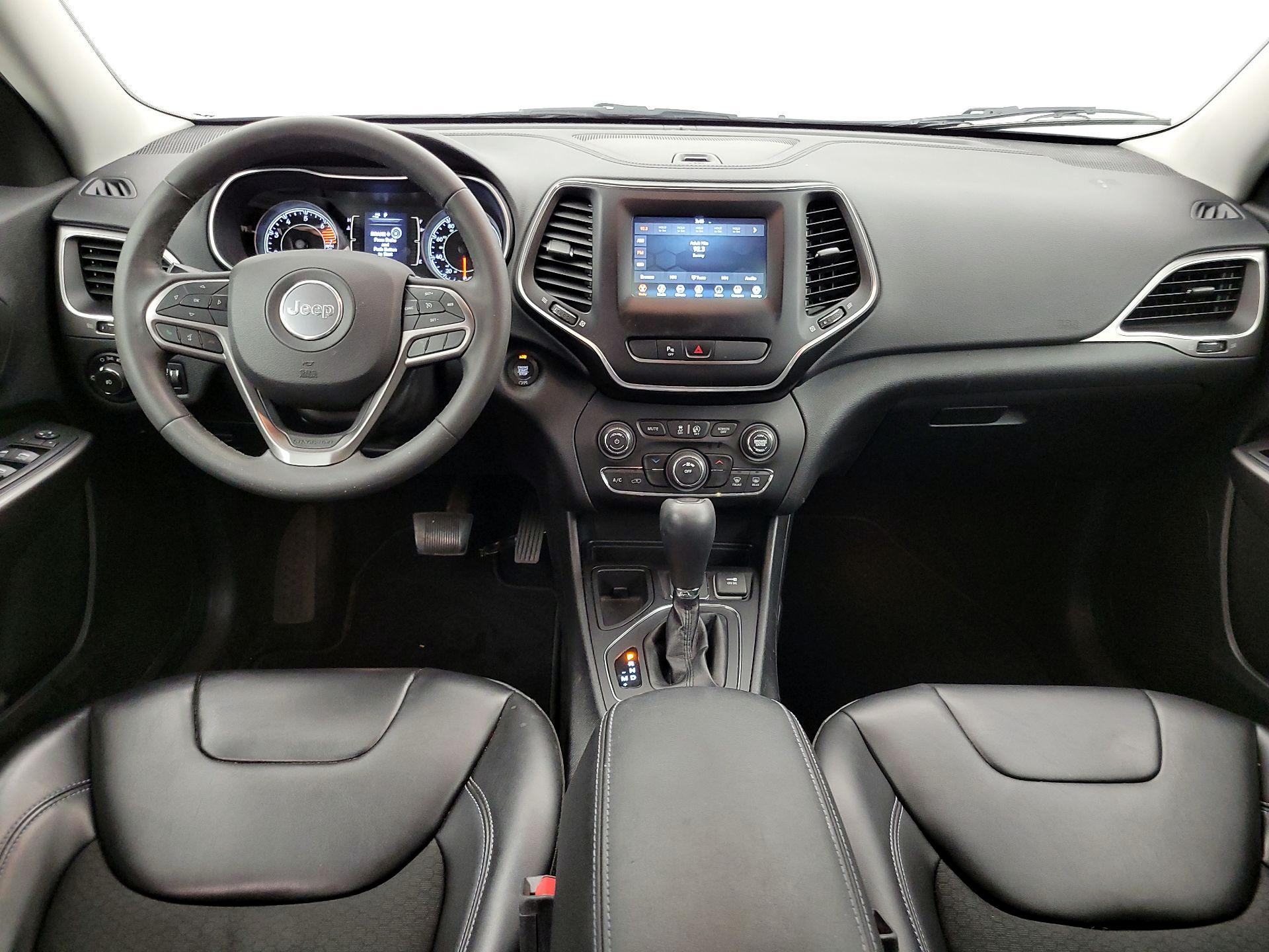 Thumbnail: 2020 Jeep Cherokee - 9