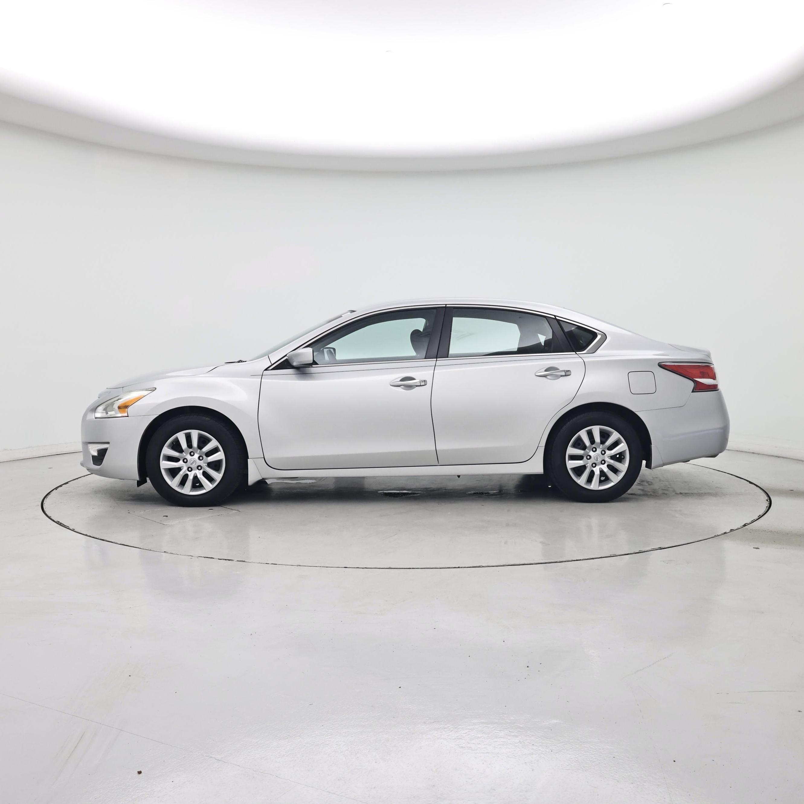 Thumbnail: 2015 Nissan Altima - 3