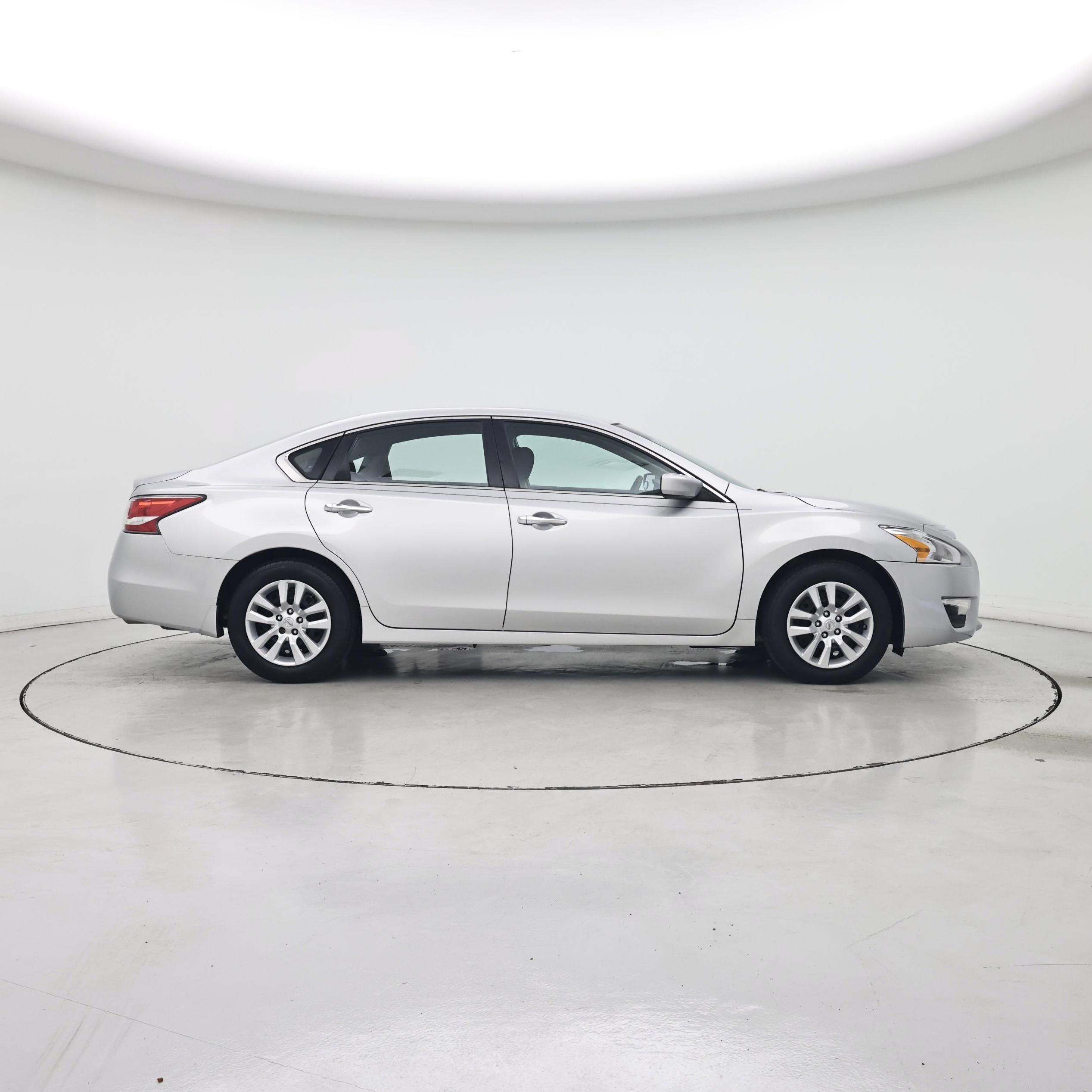 Thumbnail: 2015 Nissan Altima - 7