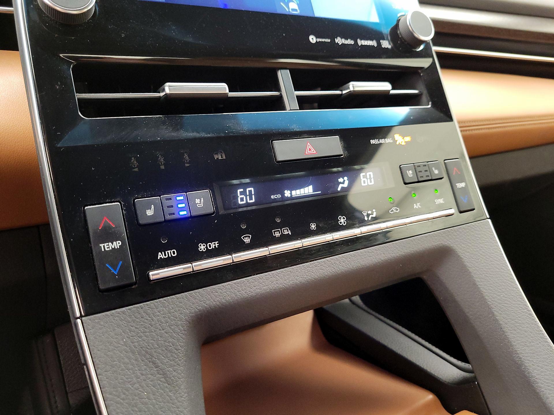 Thumbnail: 2019 Toyota Avalon - 17