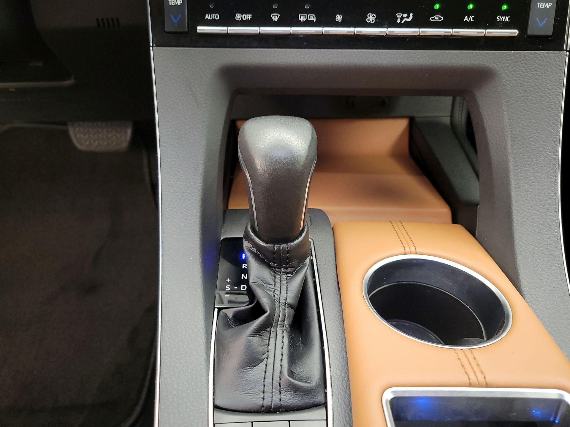 Thumbnail: 2019 Toyota Avalon - 18