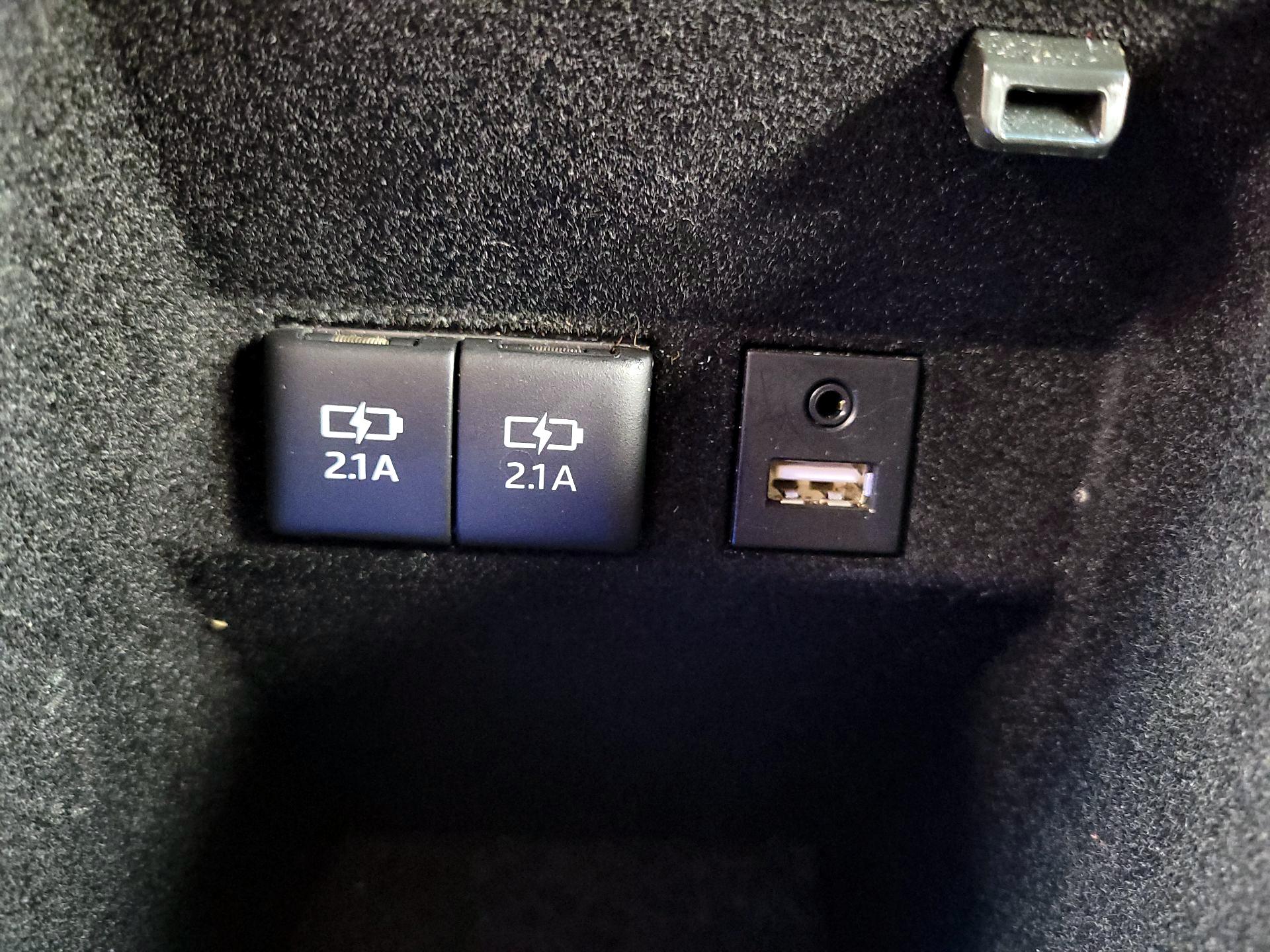 Thumbnail: 2019 Toyota Avalon - 19
