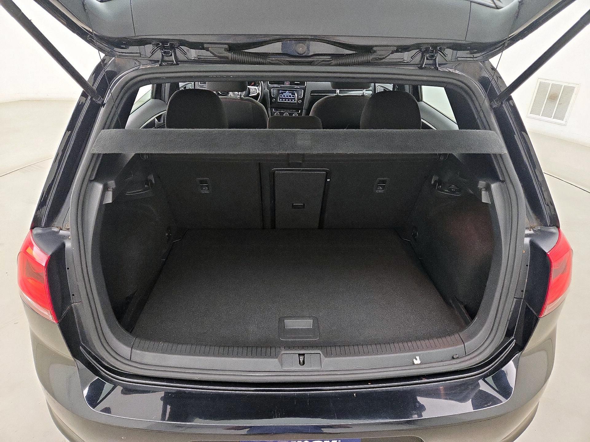 Thumbnail: 2015 Volkswagen Golf - 18