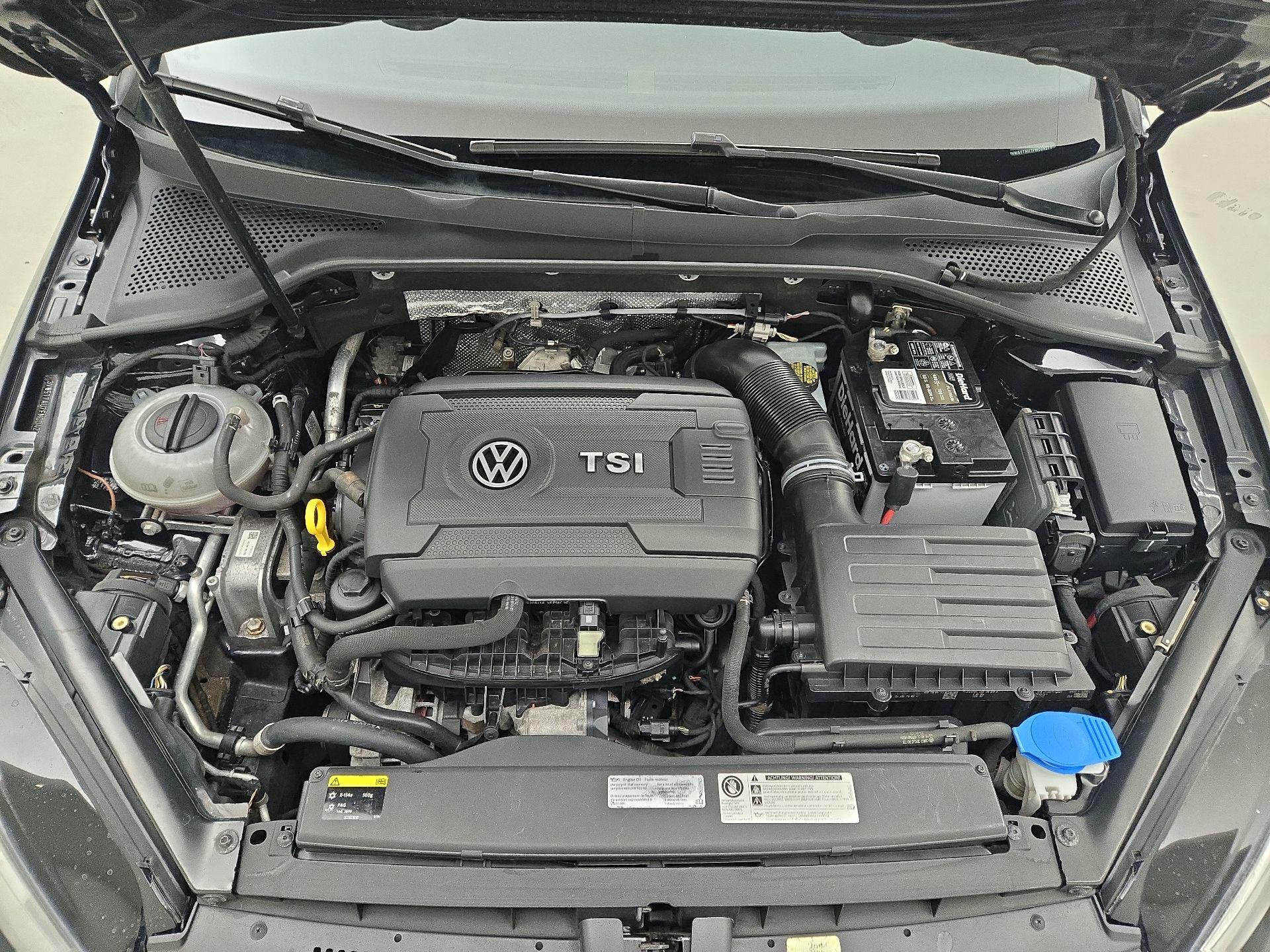 Thumbnail: 2015 Volkswagen Golf - 19