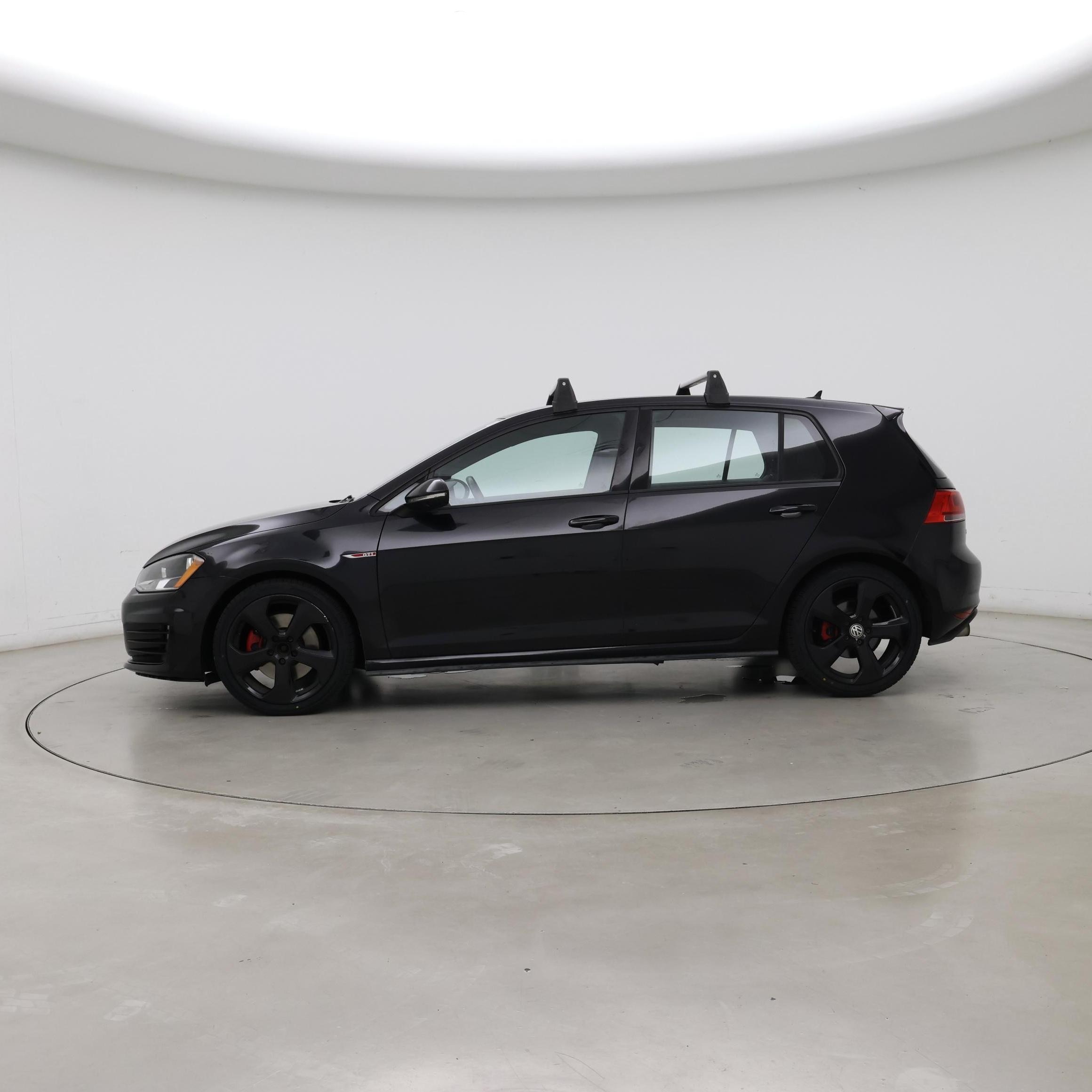 Thumbnail: 2015 Volkswagen Golf - 3