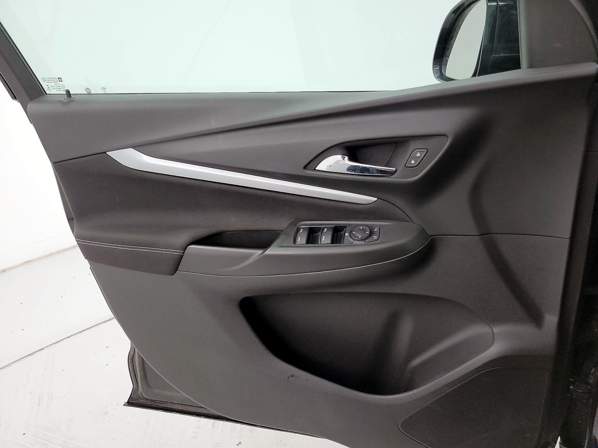 Thumbnail: 2023 Chevrolet Bolt EUV - 12