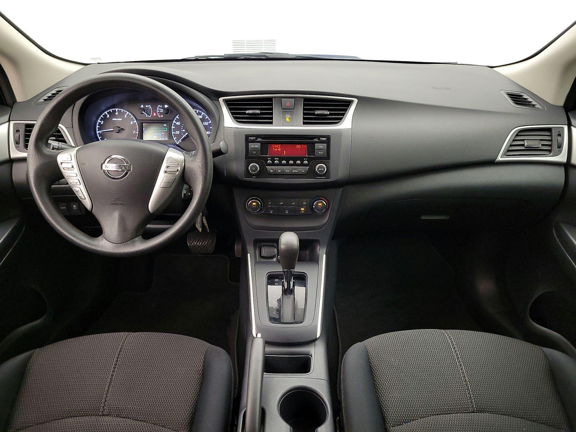 Thumbnail: 2017 Nissan Sentra - 9
