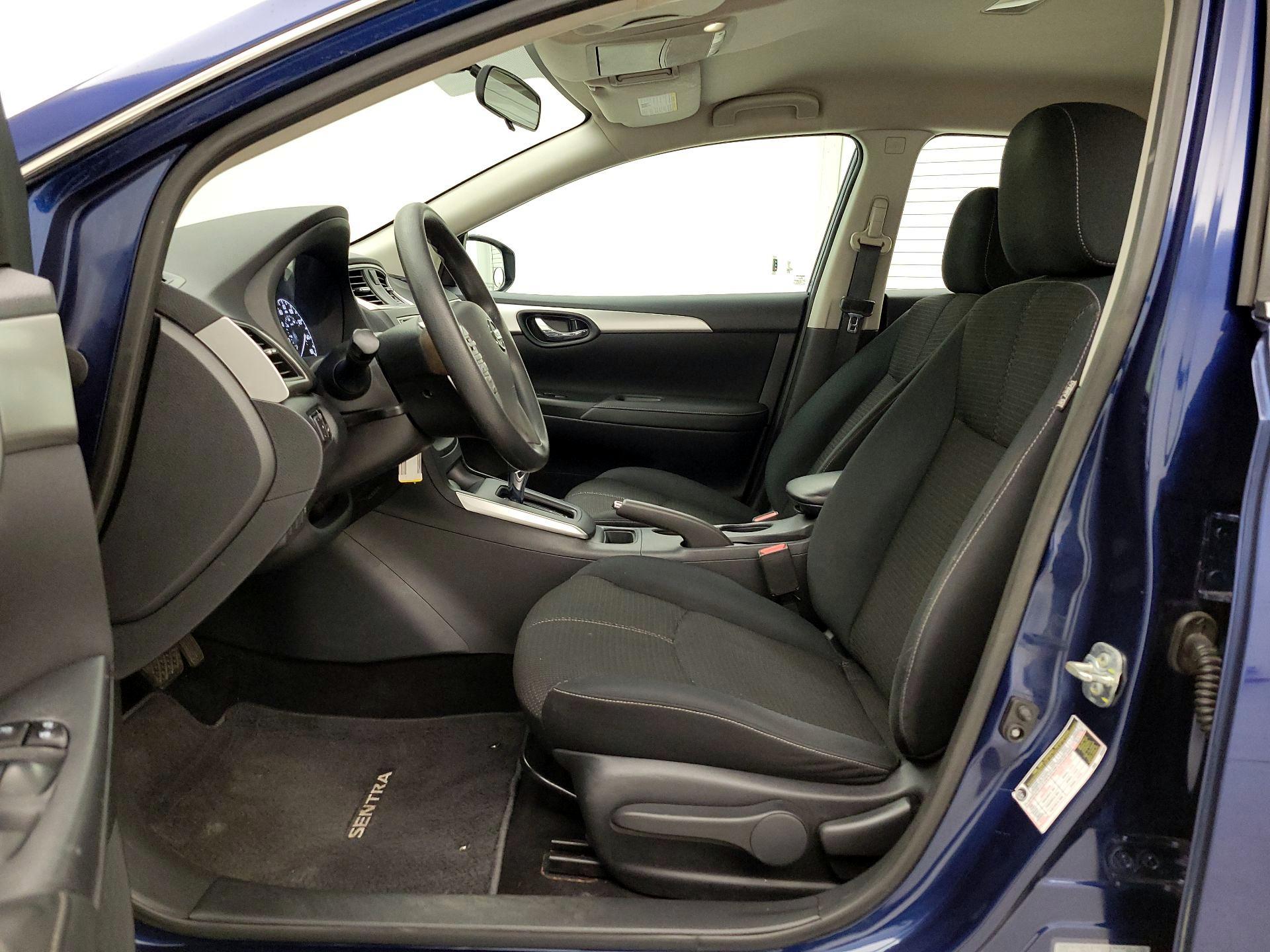 Thumbnail: 2017 Nissan Sentra - 11