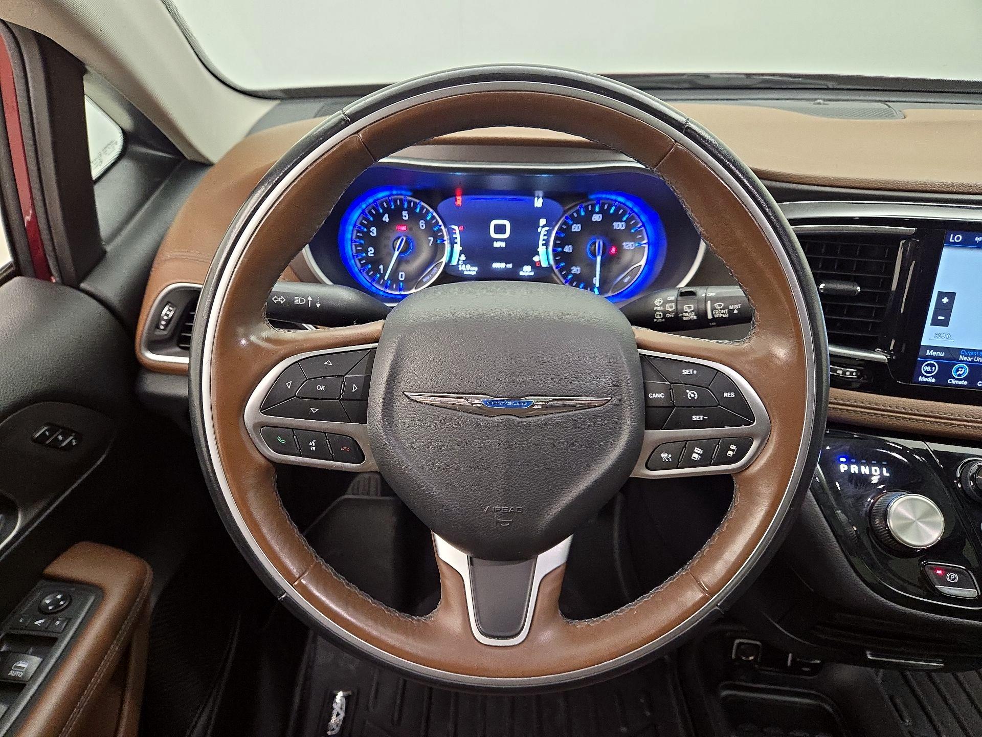 Thumbnail: 2018 Chrysler Pacifica - 10