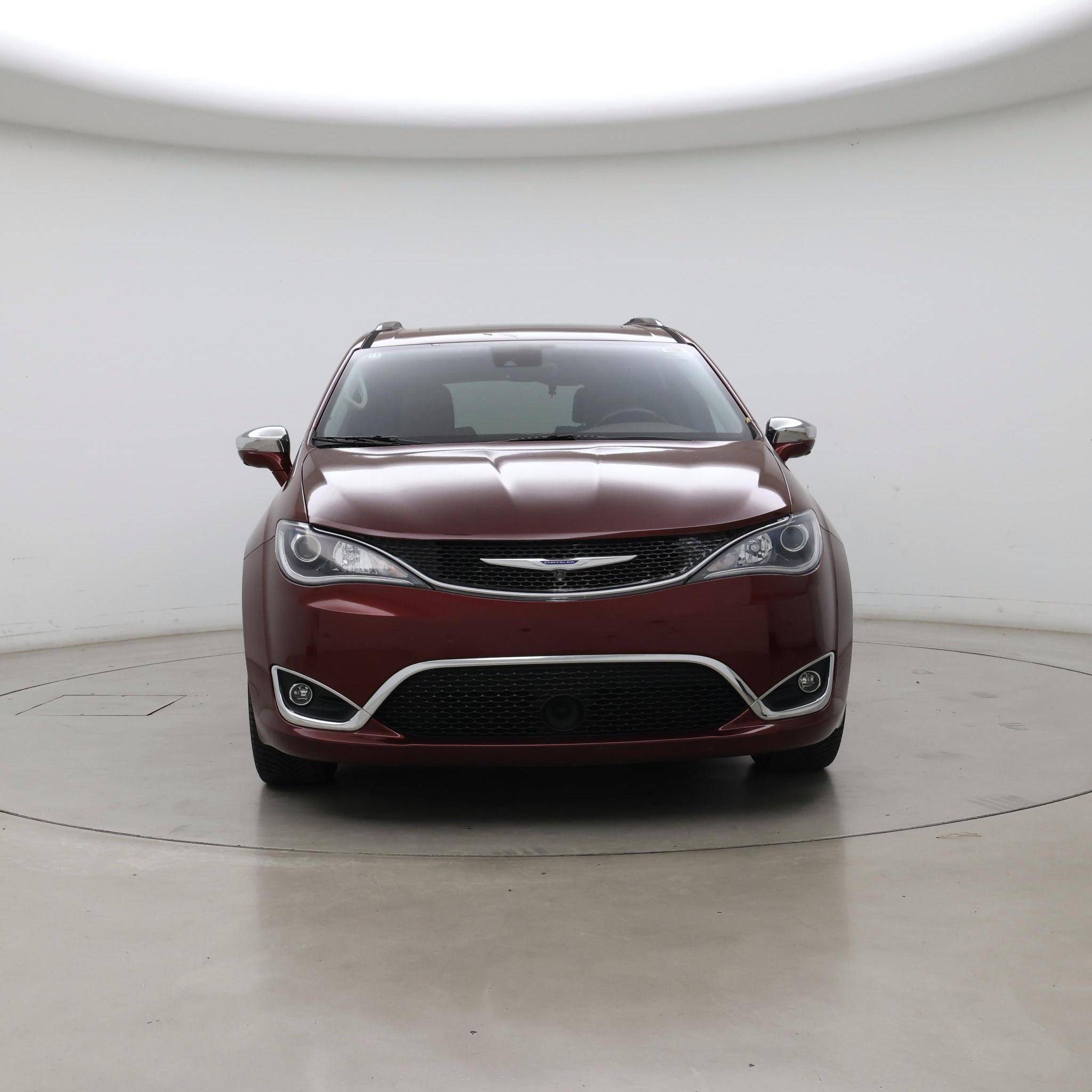 Thumbnail: 2018 Chrysler Pacifica - 5