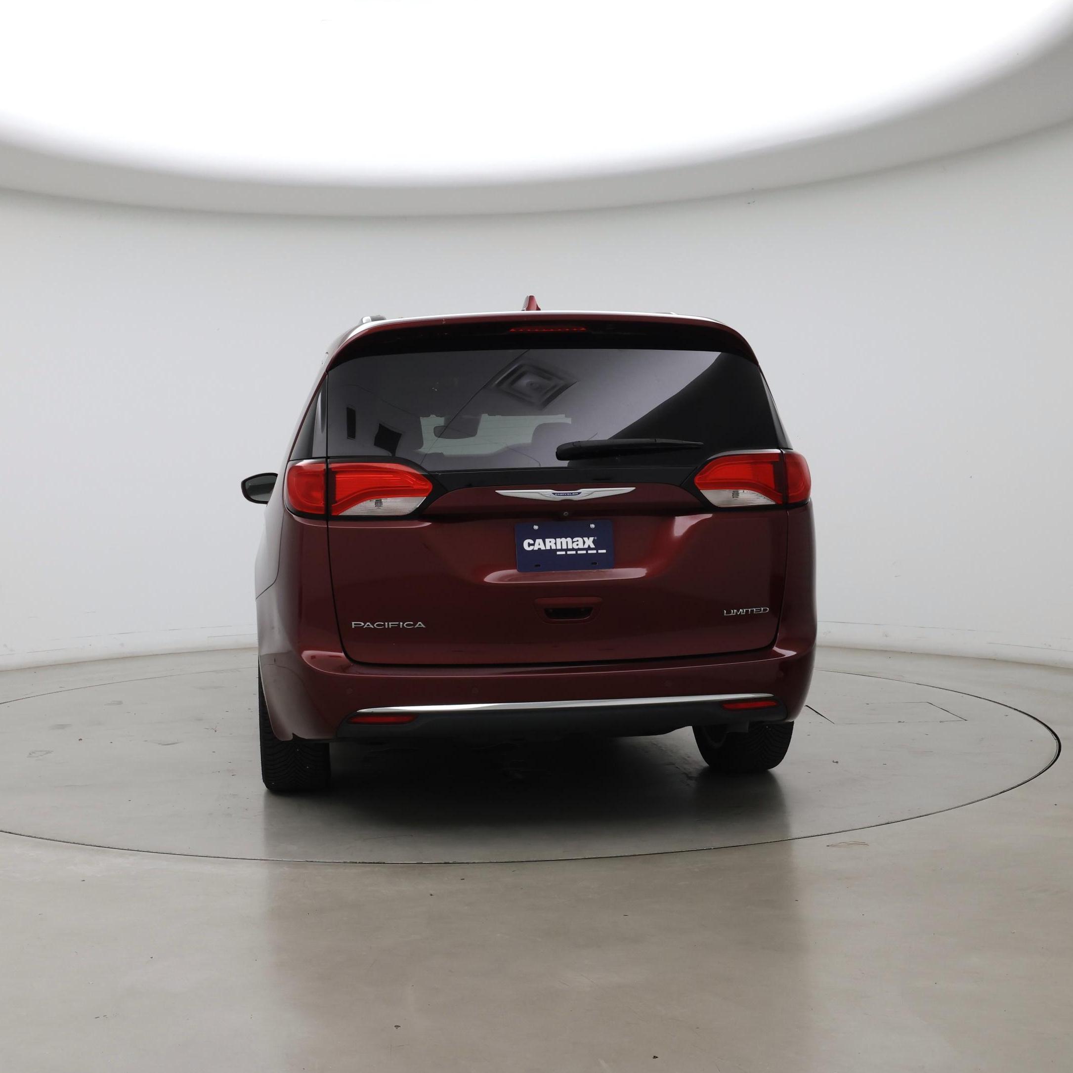 Thumbnail: 2018 Chrysler Pacifica - 6