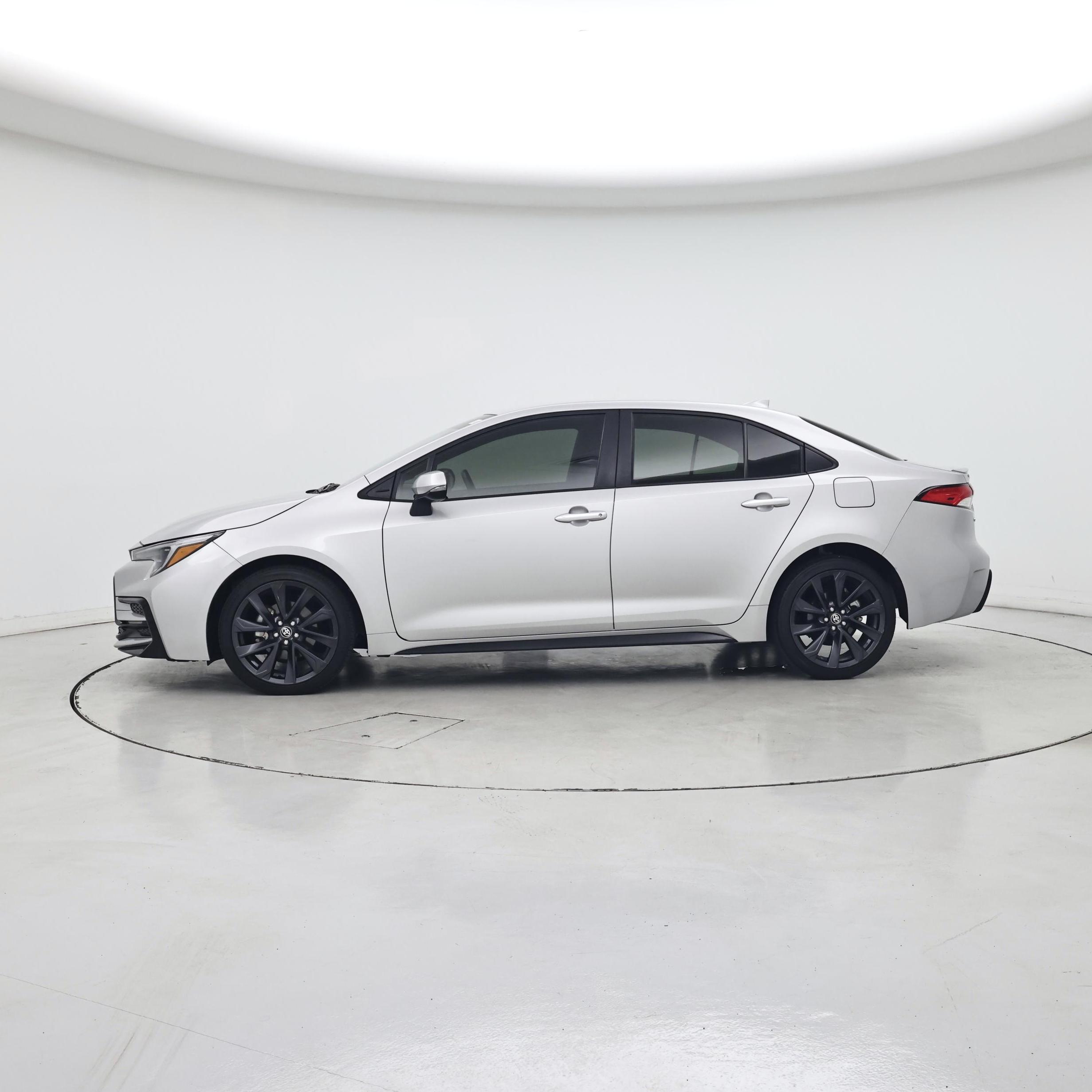 Thumbnail: 2023 Toyota Corolla - 3