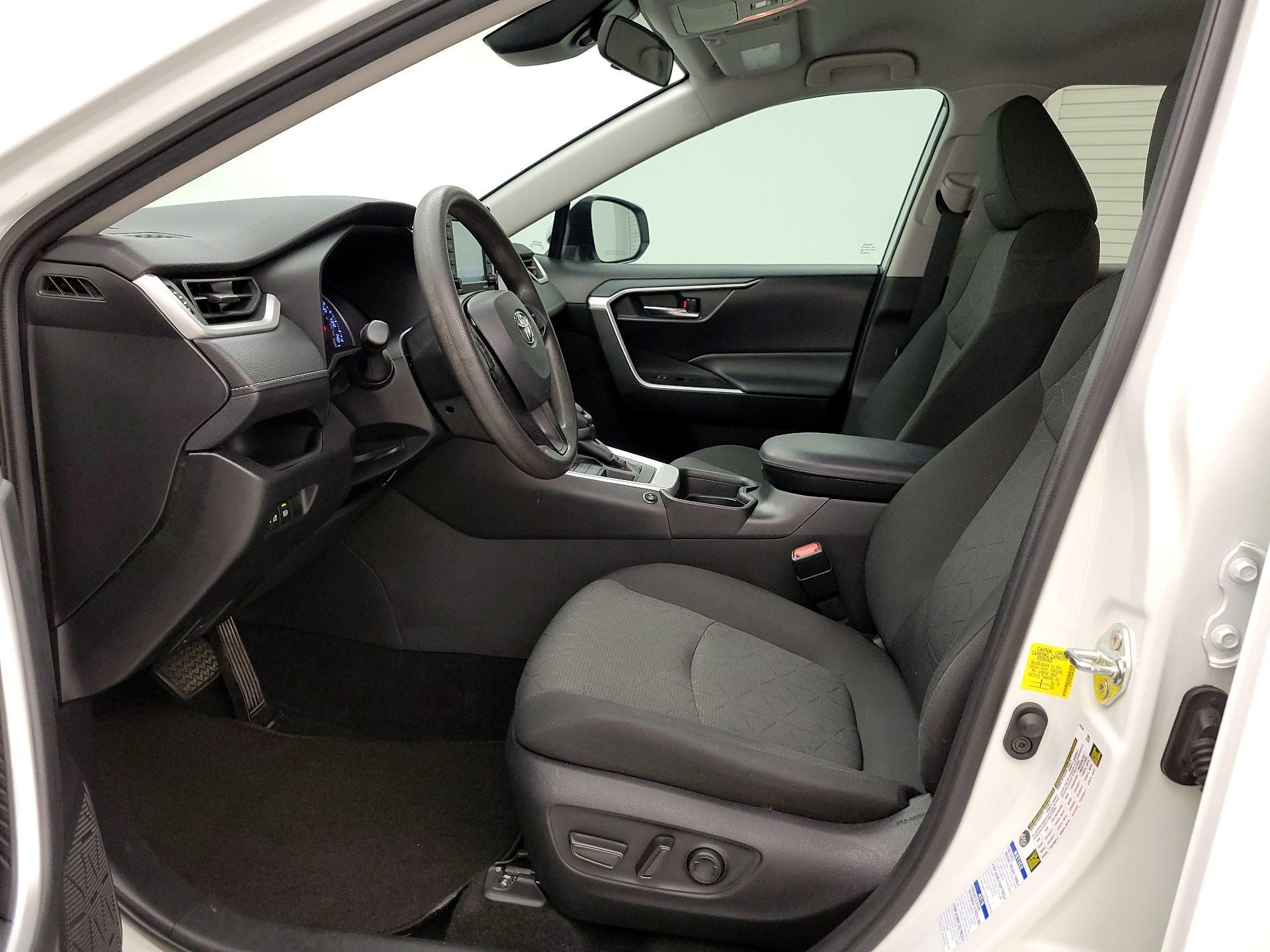 Thumbnail: 2021 Toyota RAV4 - 11