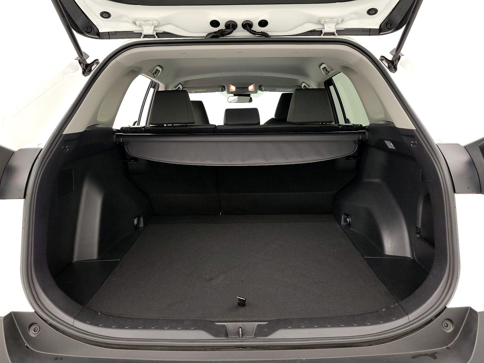 Thumbnail: 2021 Toyota RAV4 - 20