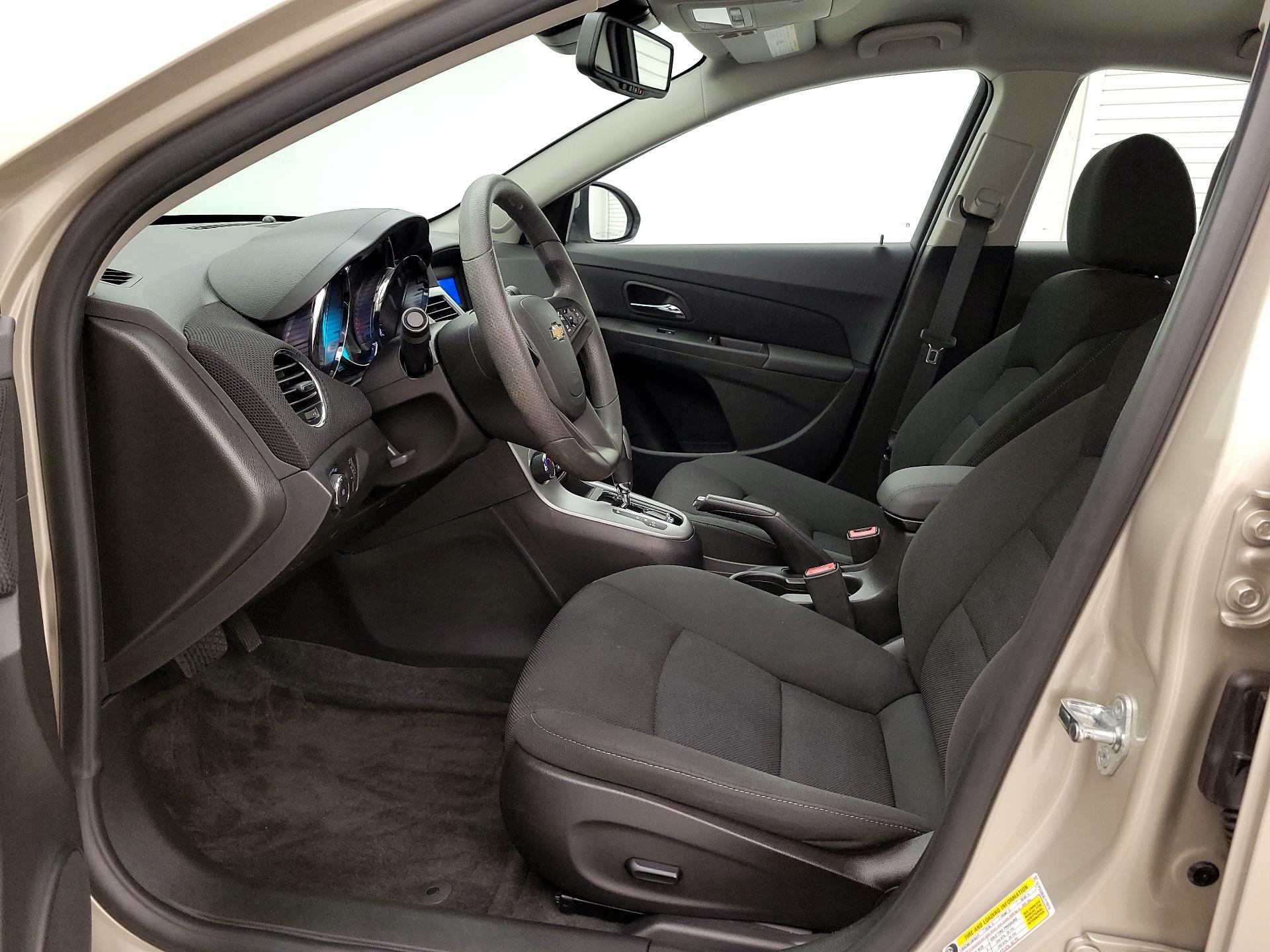 Thumbnail: 2016 Chevrolet Cruze - 11
