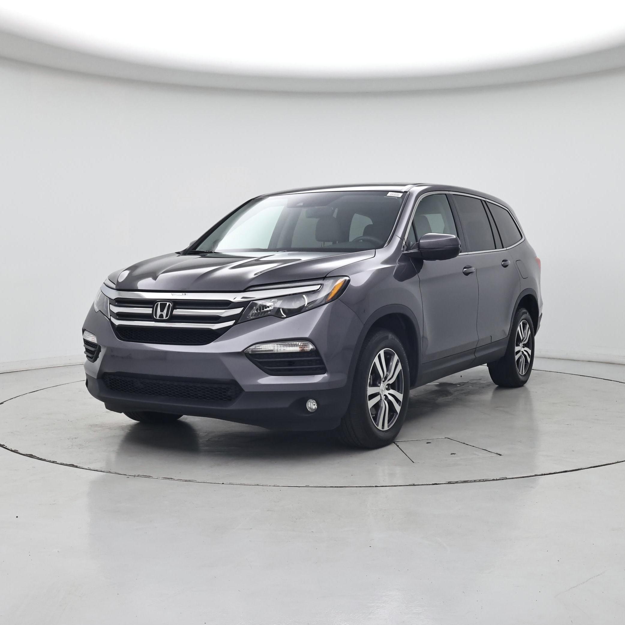 Thumbnail: 2017 Honda Pilot - 4