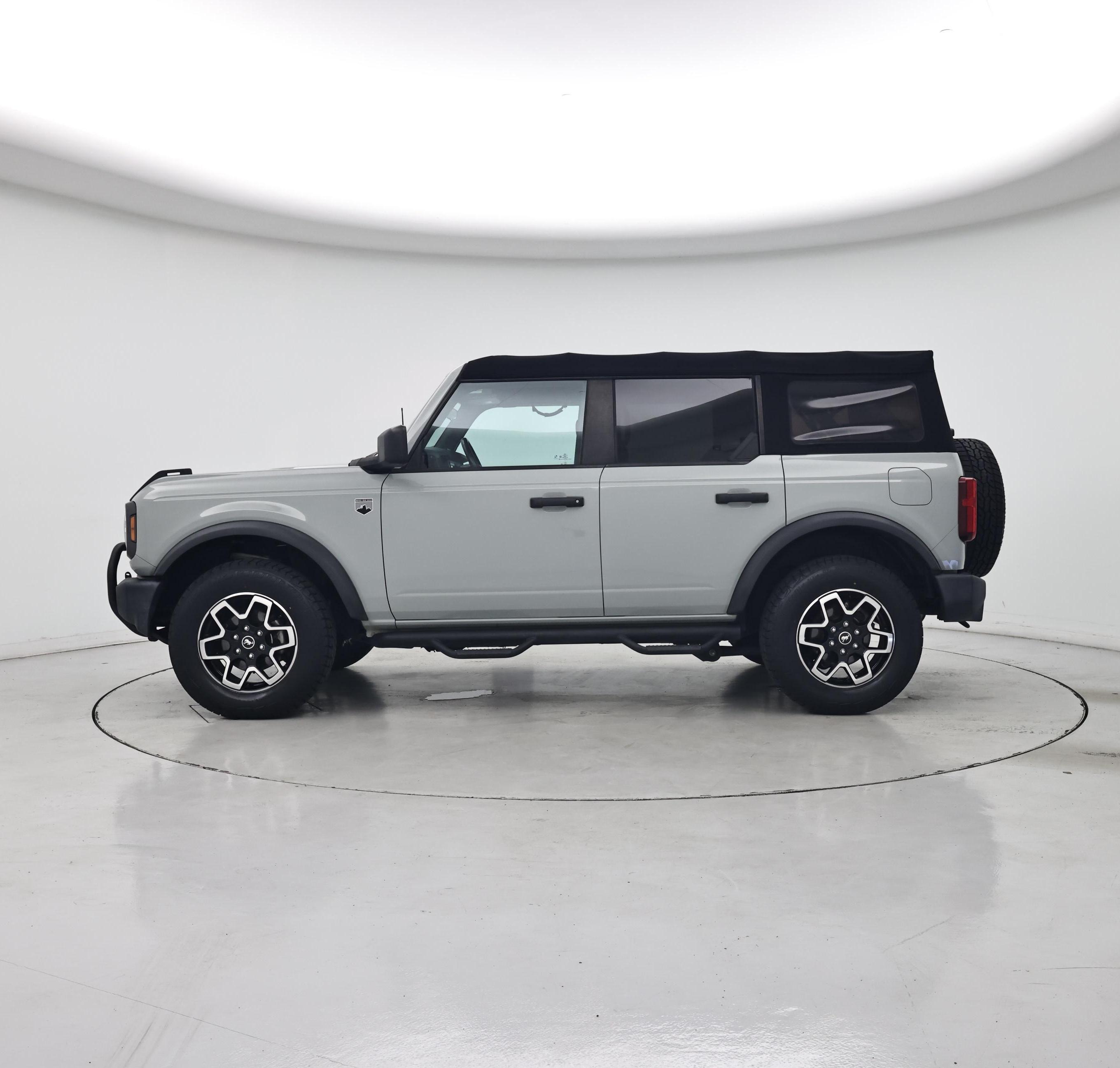 Thumbnail: 2021 Ford Bronco - 3