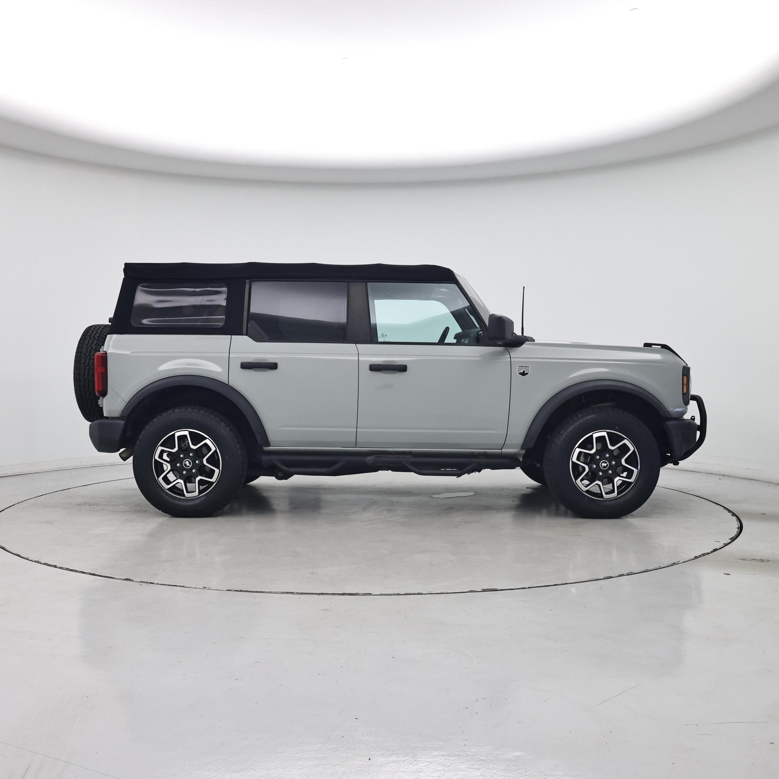 Thumbnail: 2021 Ford Bronco - 7