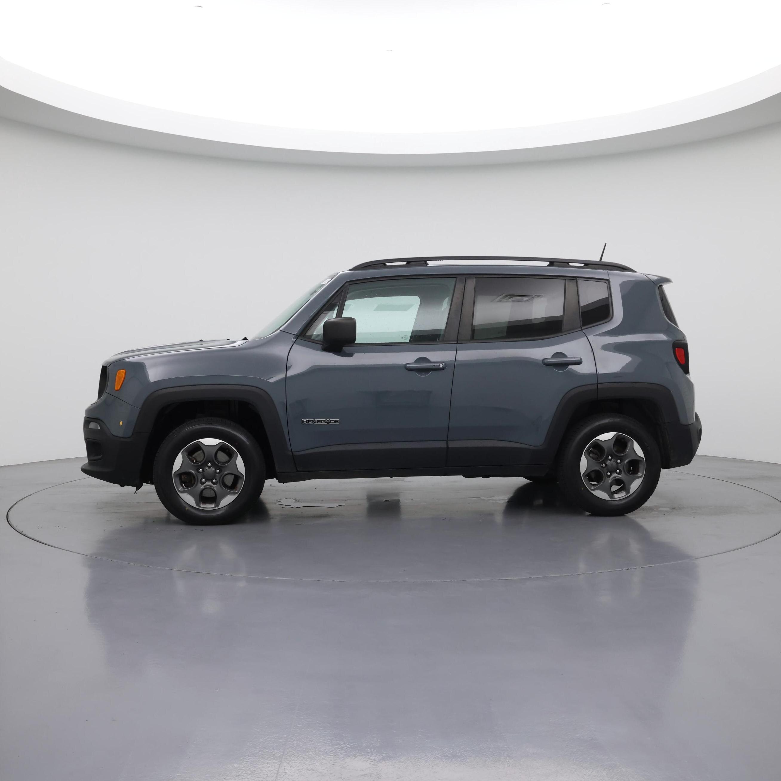 Thumbnail: 2017 Jeep Renegade - 3