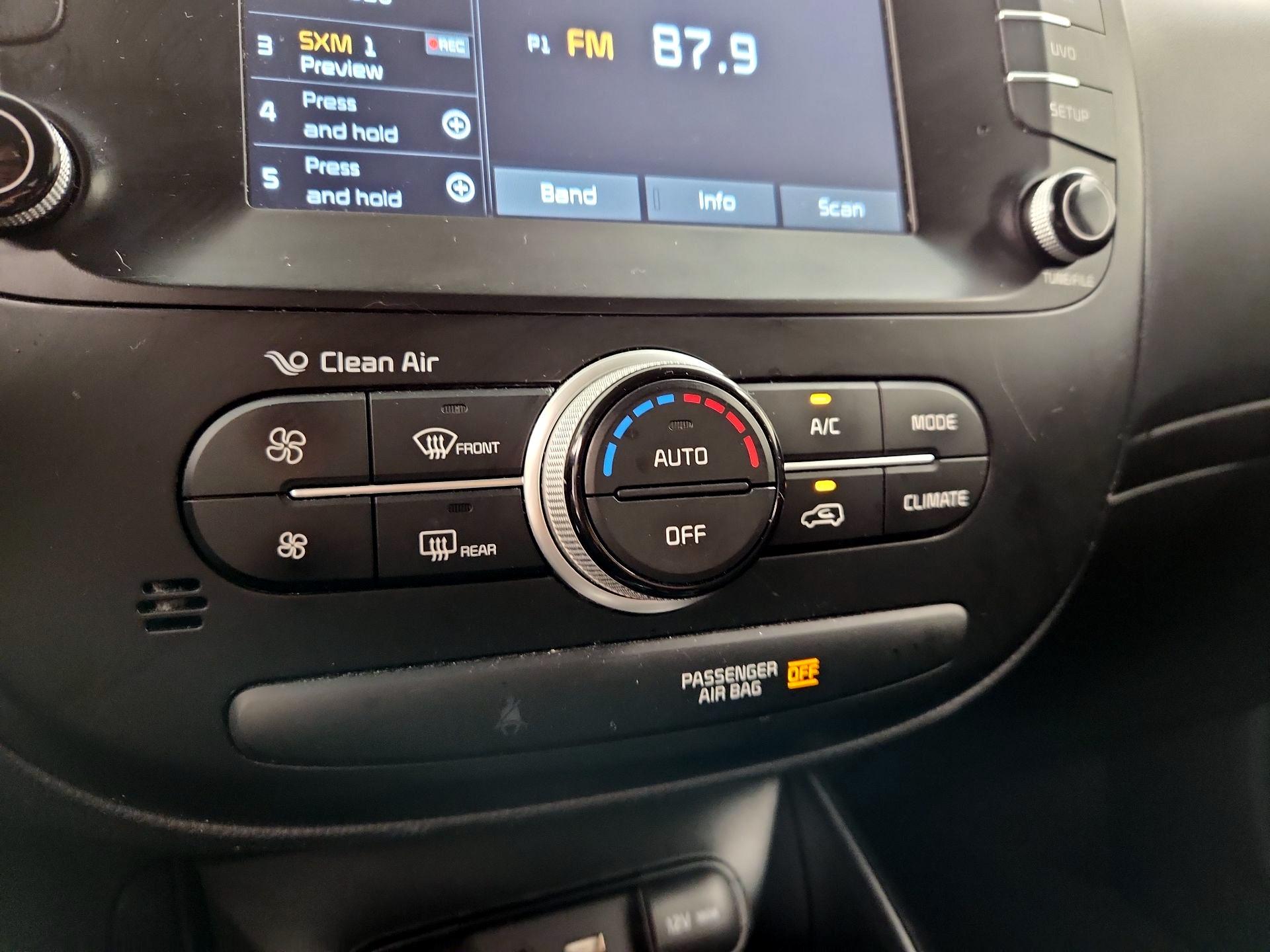 Thumbnail: 2018 Kia Soul - 16