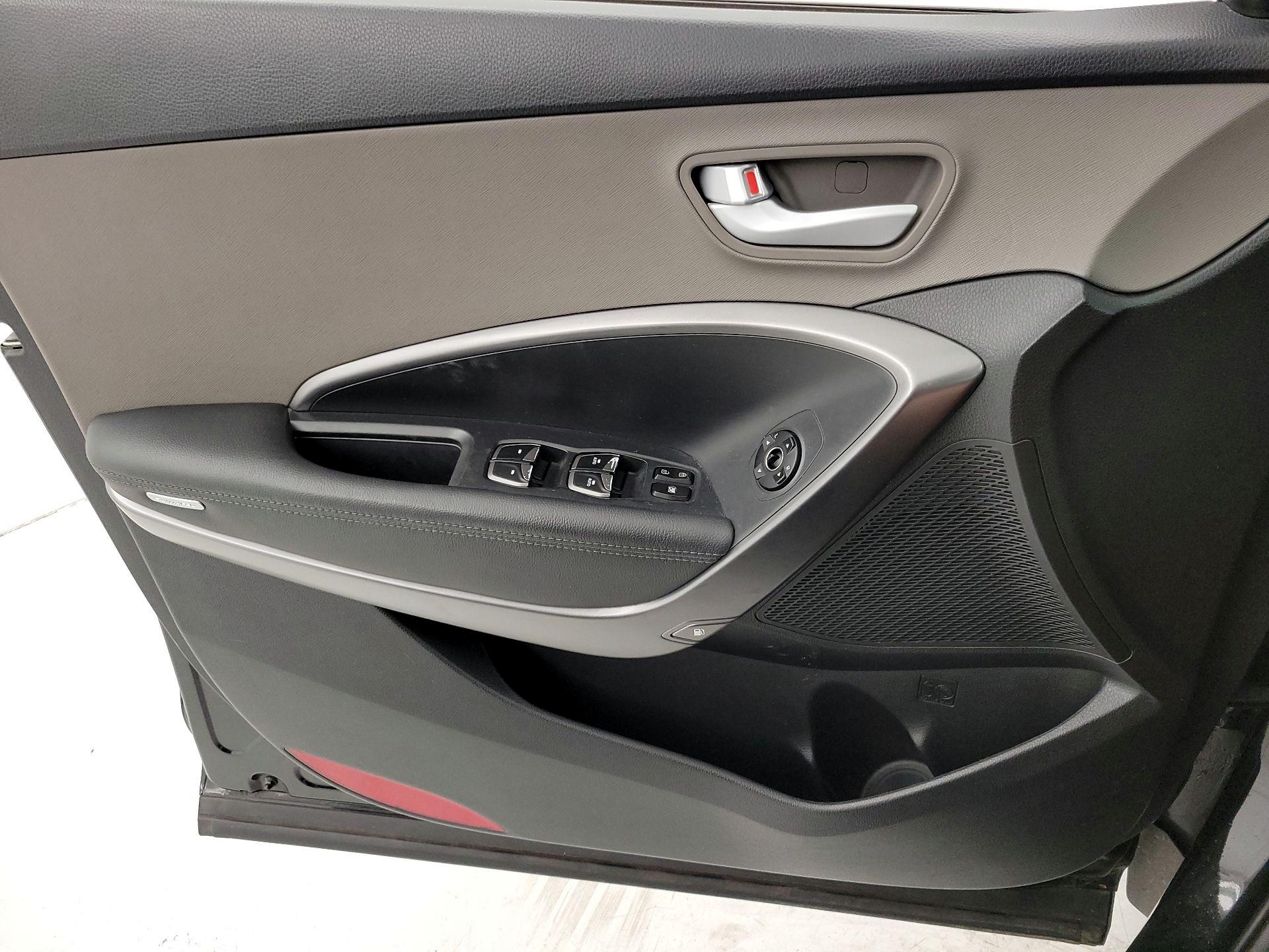 Thumbnail: 2018 Hyundai Santa Fe - 12