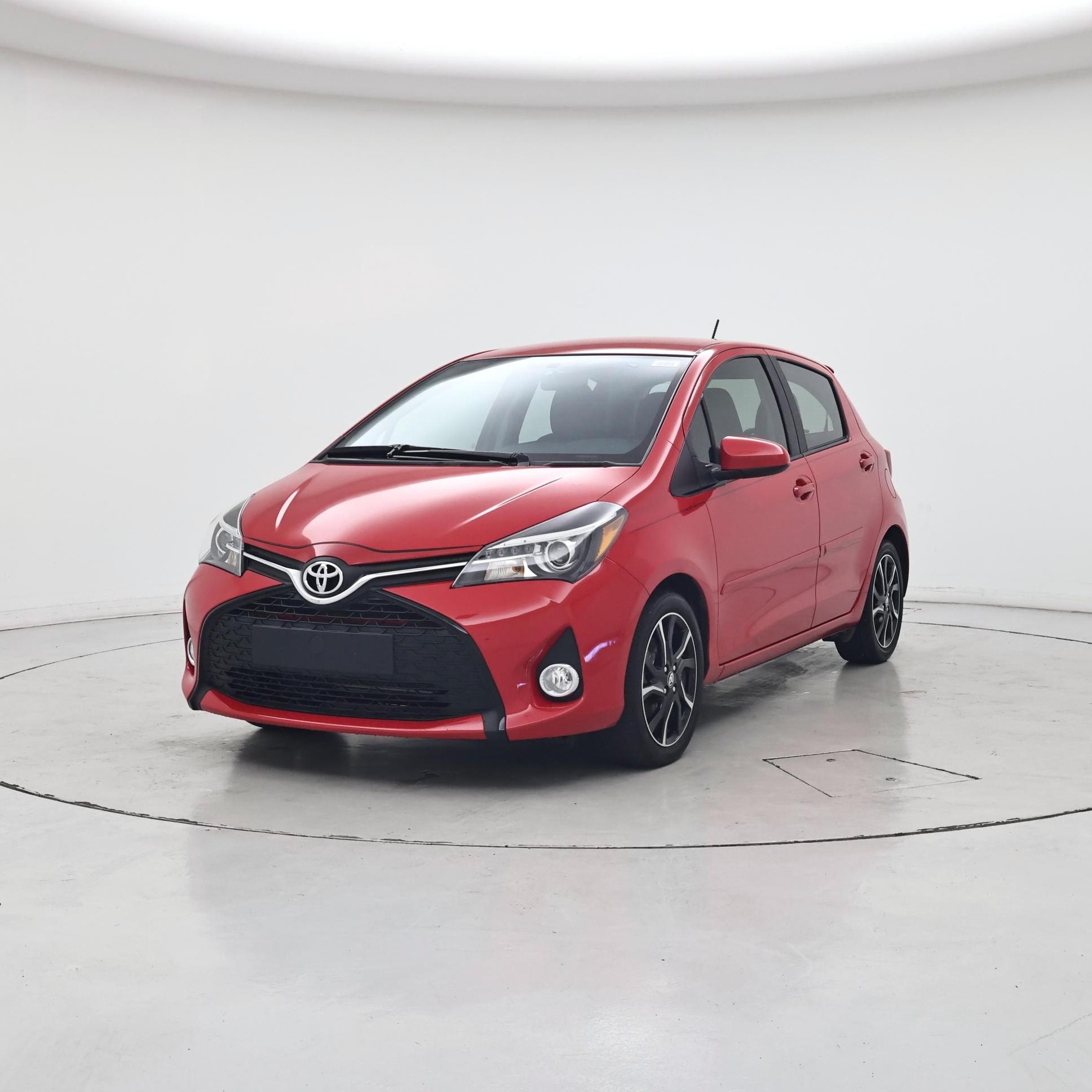 Thumbnail: 2015 Toyota Yaris - 4