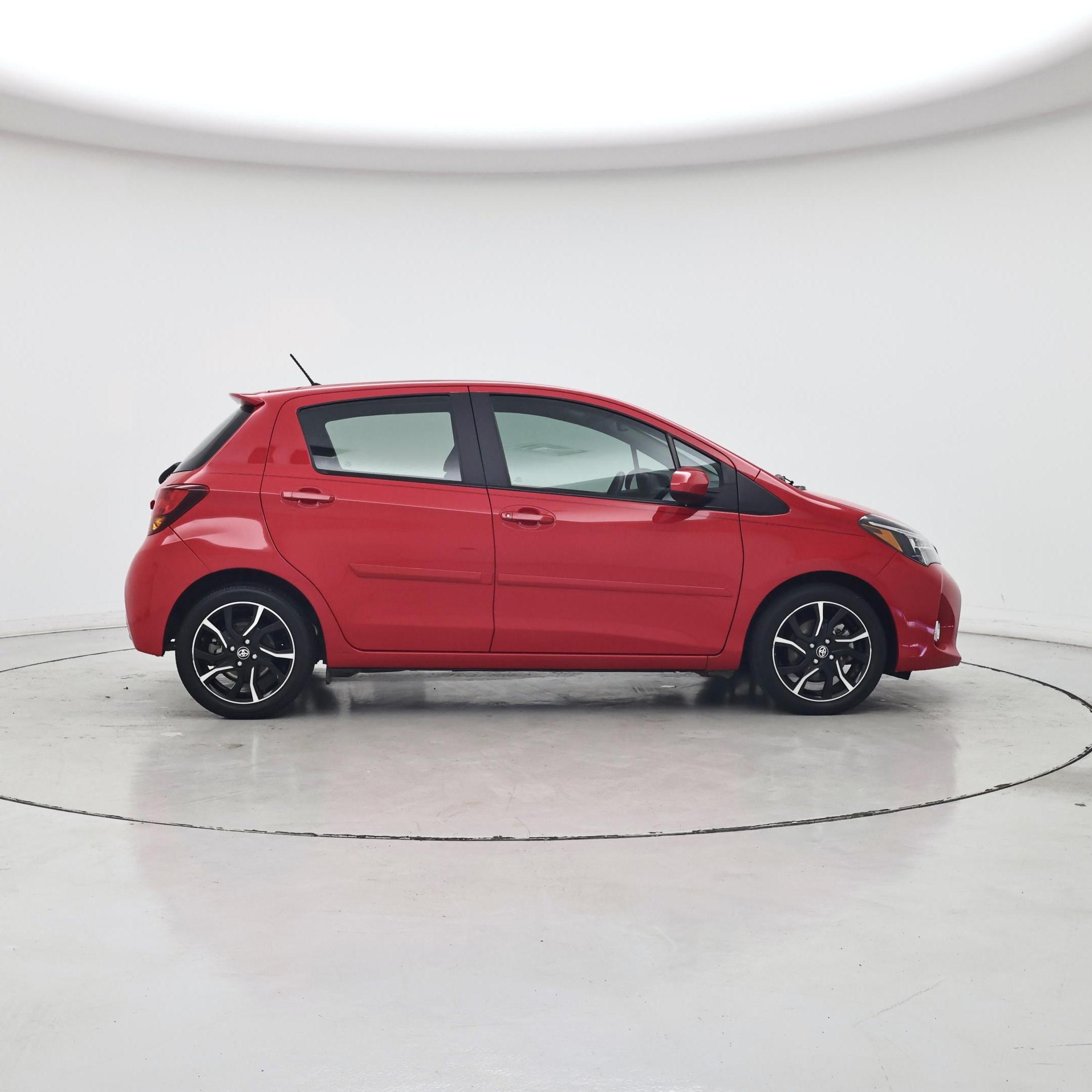 Thumbnail: 2015 Toyota Yaris - 7