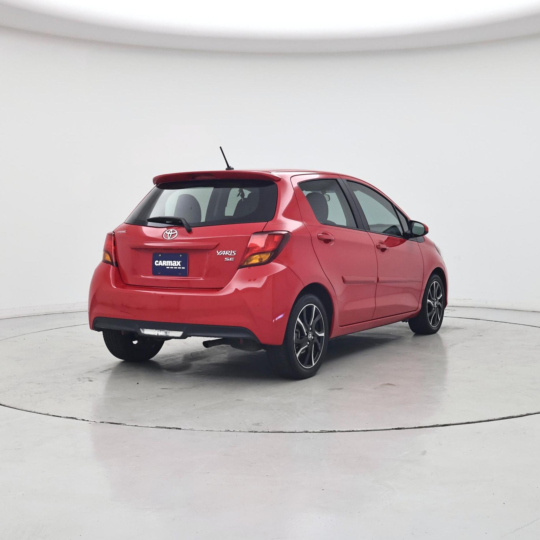 Thumbnail: 2015 Toyota Yaris - 8