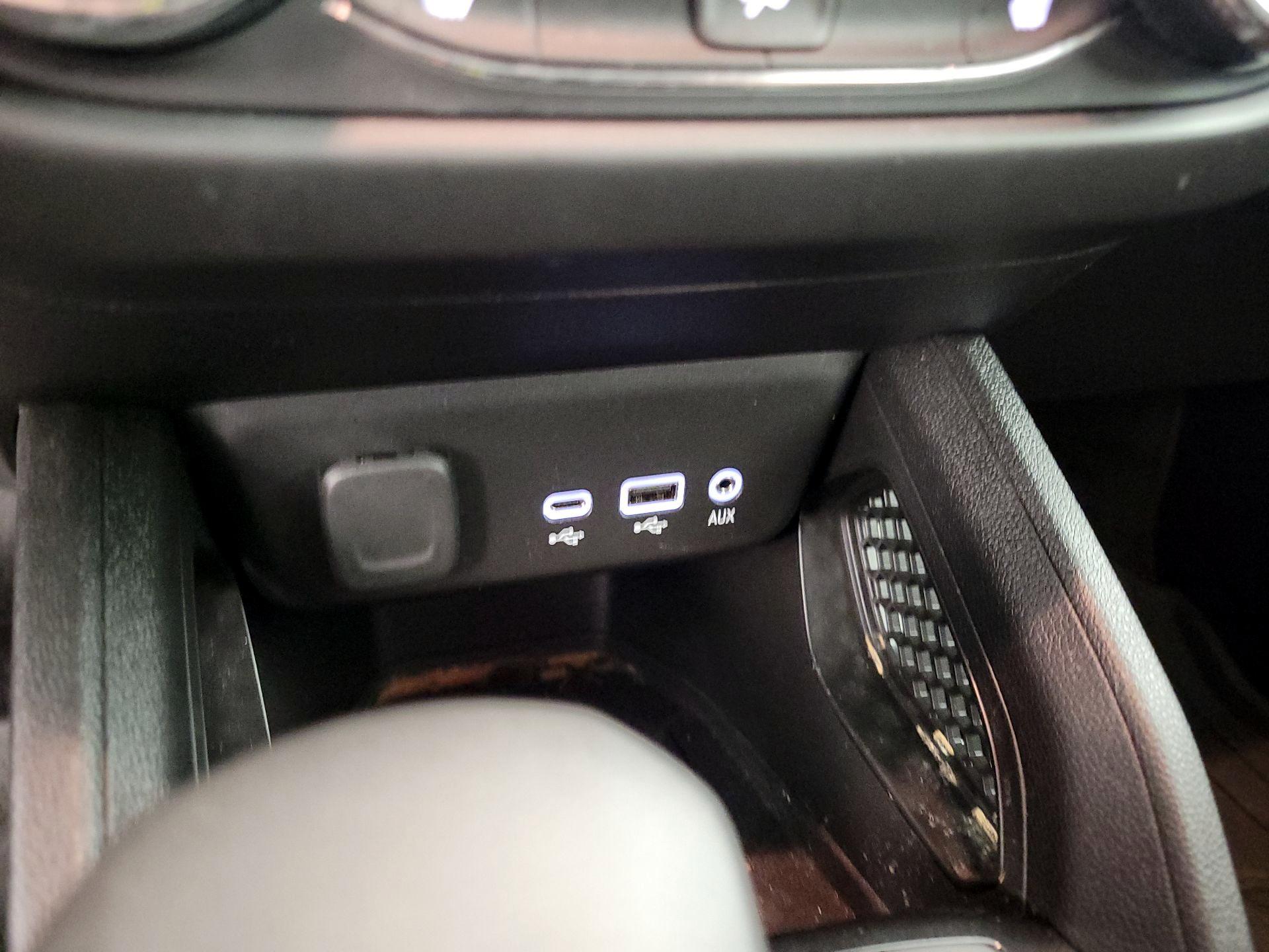 Thumbnail: 2021 Chevrolet TrailBlazer - 18