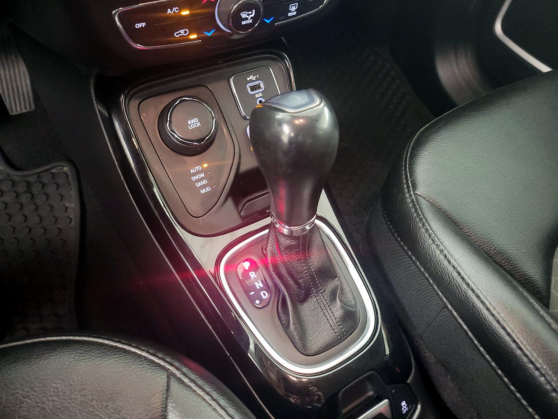 Thumbnail: 2021 Jeep Compass - 17