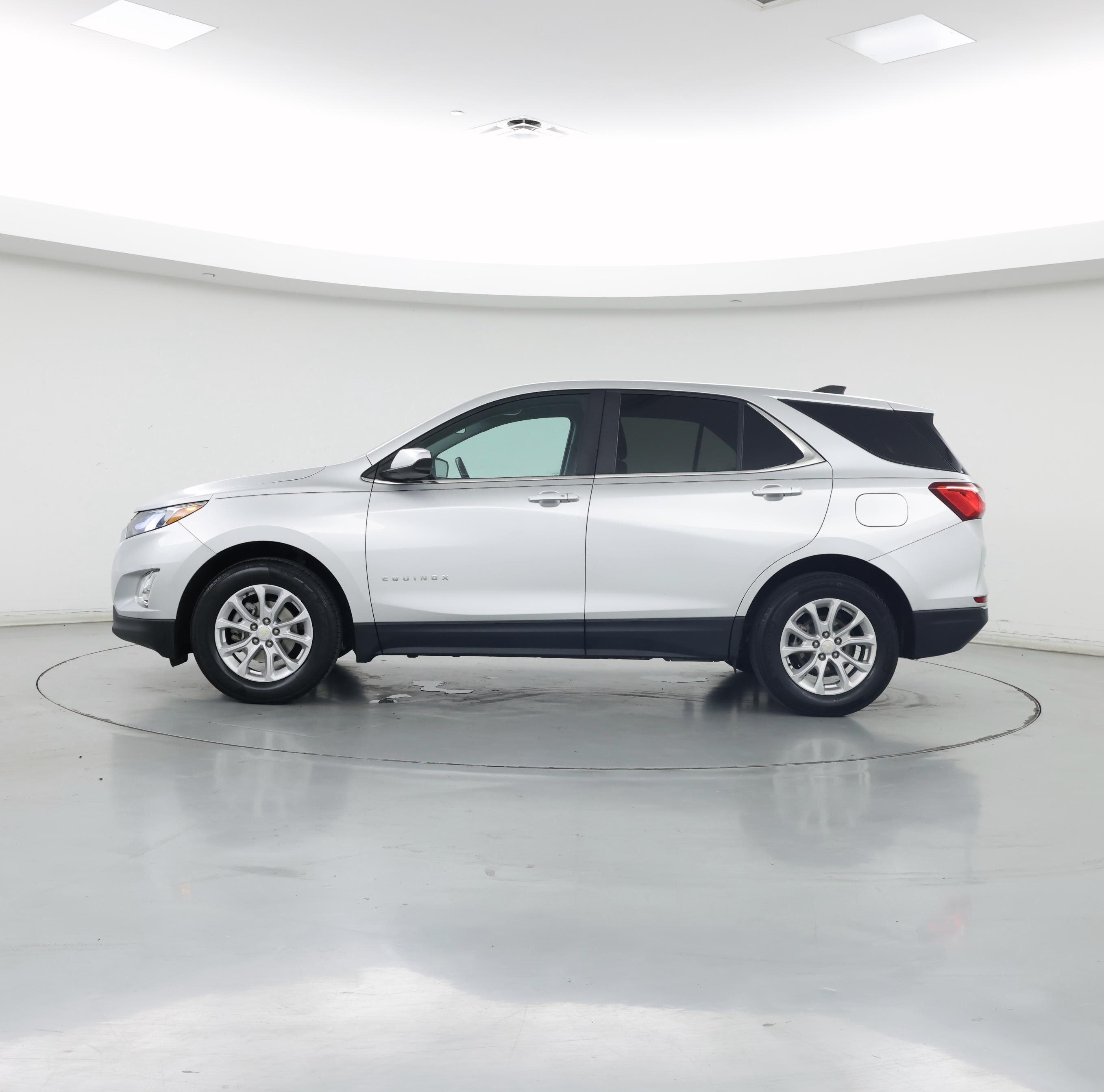 Thumbnail: 2021 Chevrolet Equinox - 3