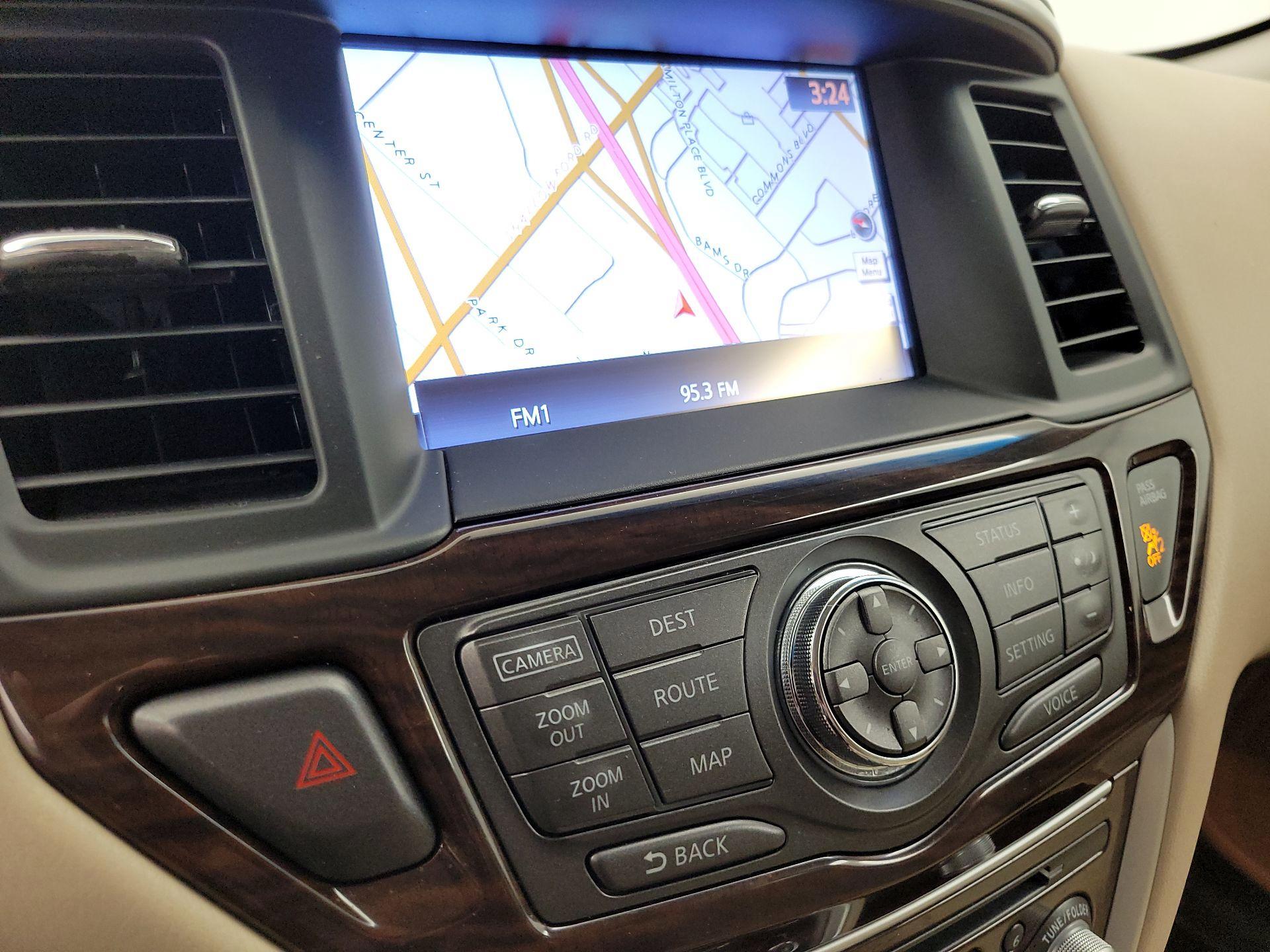 Thumbnail: 2014 Nissan Pathfinder - 15