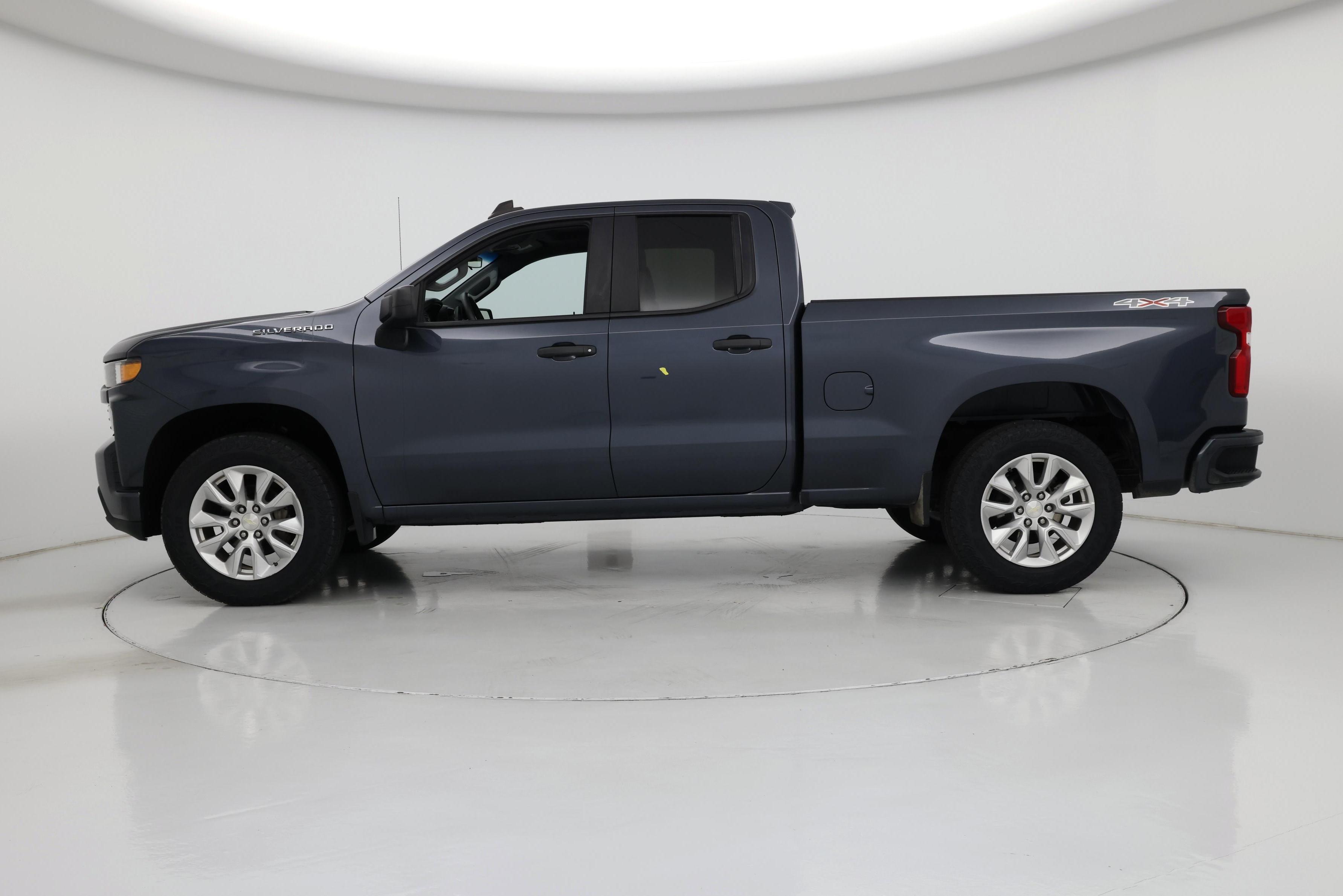Thumbnail: 2020 Chevrolet Silverado 1500 - 3