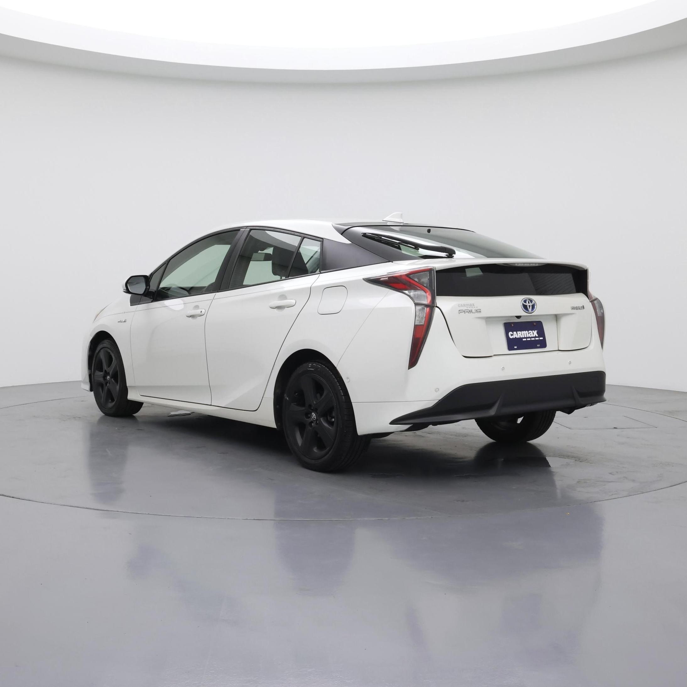 Thumbnail: 2017 Toyota Prius - 2