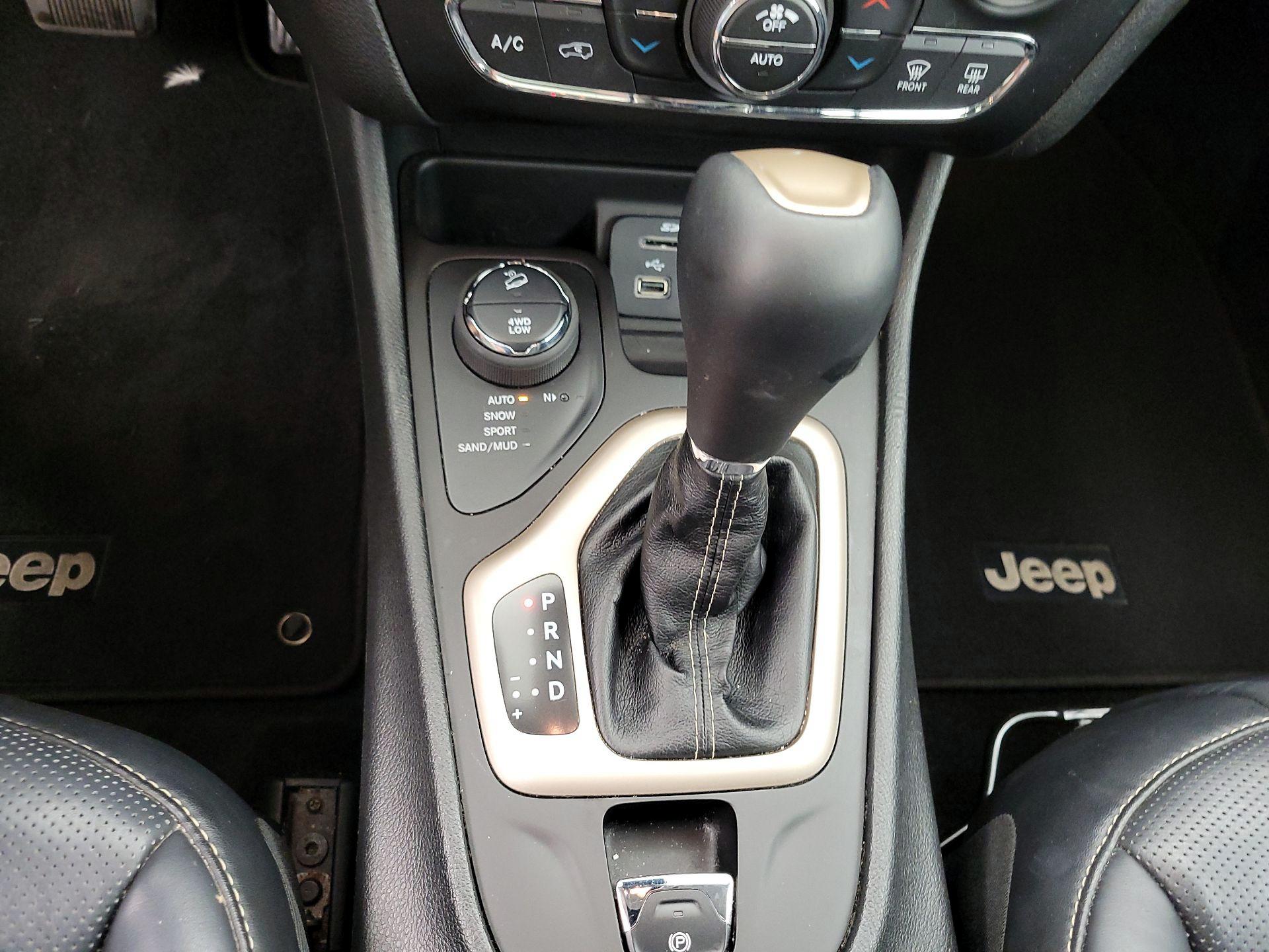 Thumbnail: 2014 Jeep Cherokee - 18