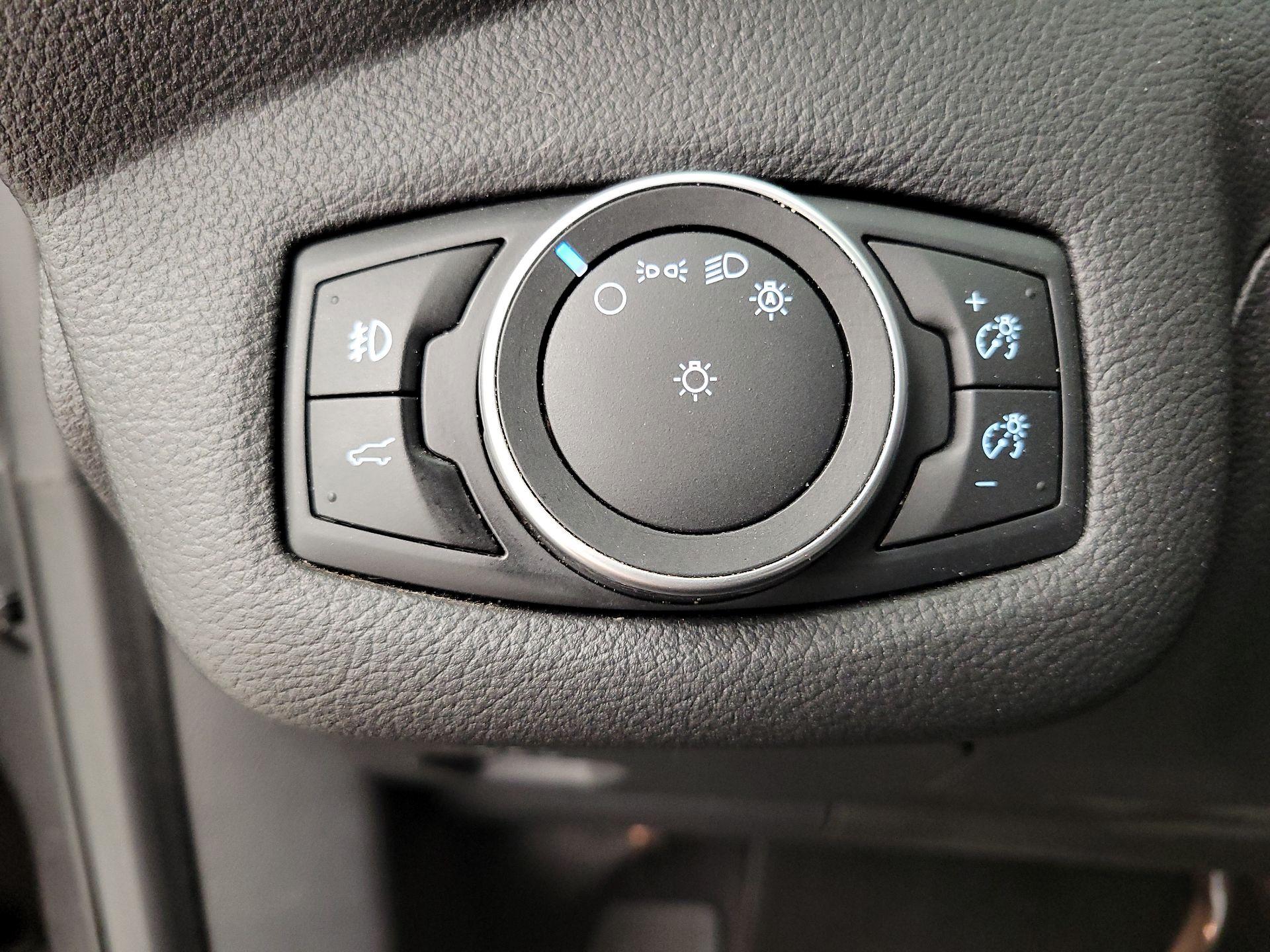 Thumbnail: 2018 Ford Escape - 13