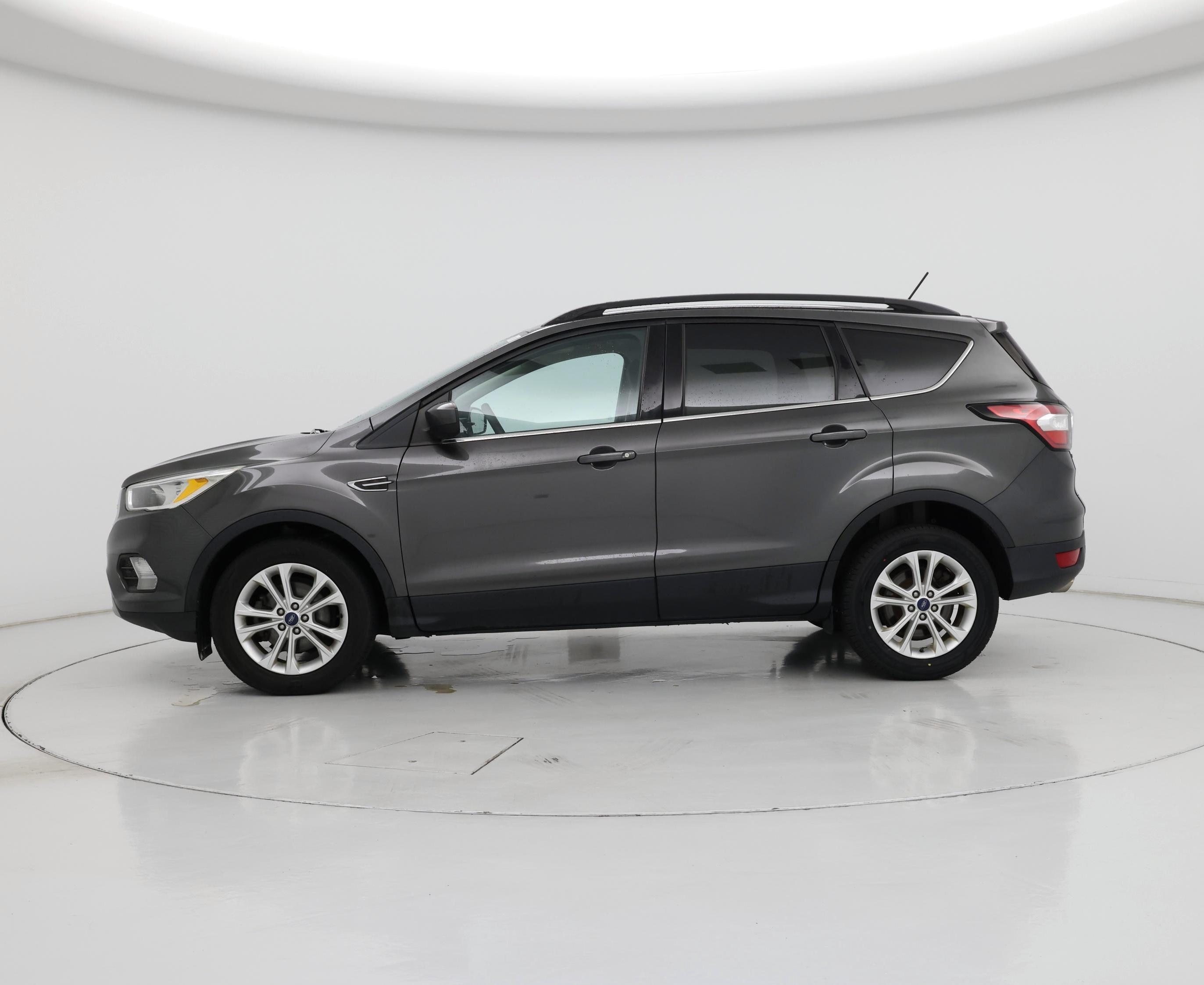 Thumbnail: 2018 Ford Escape - 3