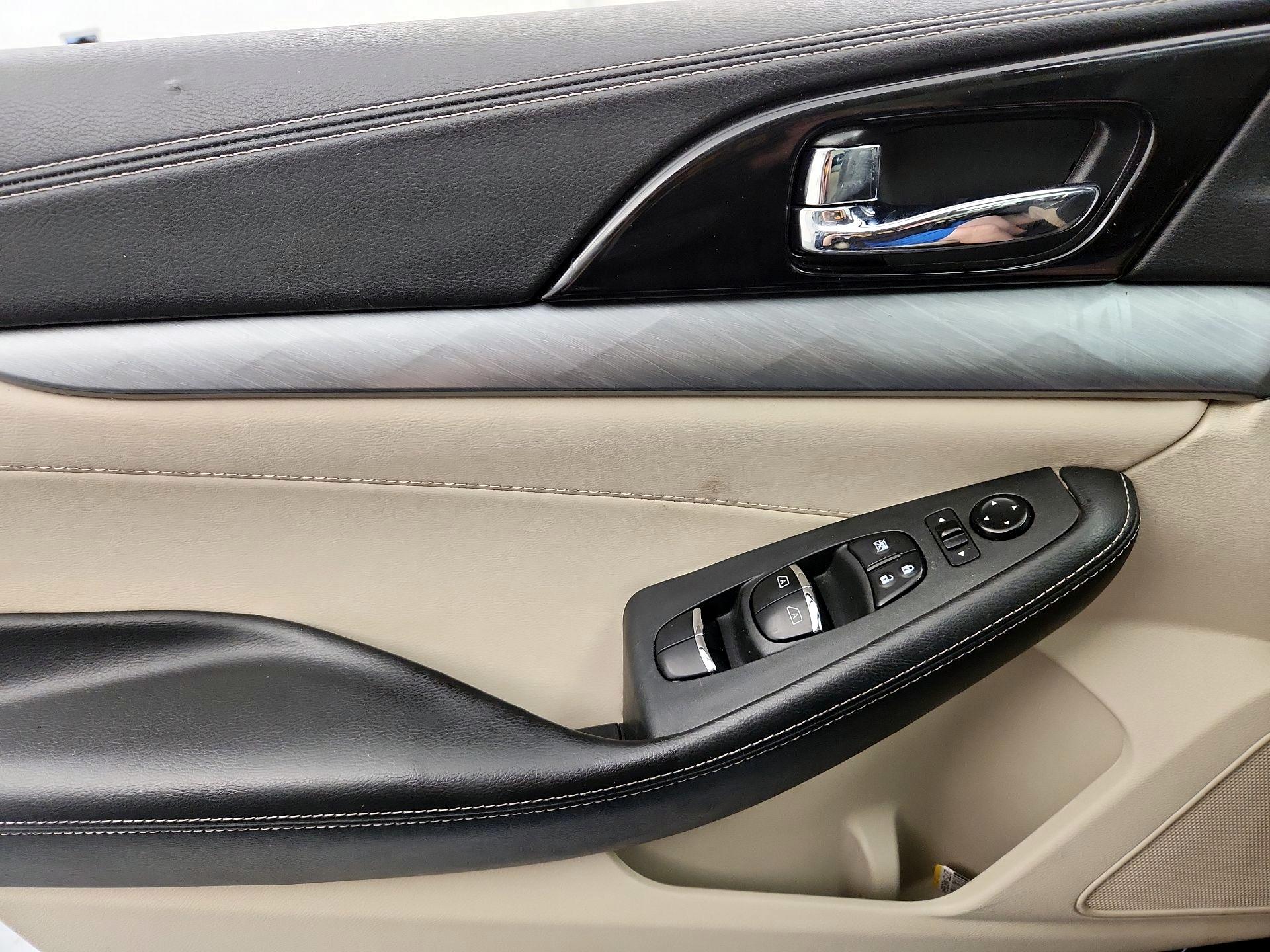 Thumbnail: 2016 Nissan Maxima - 12