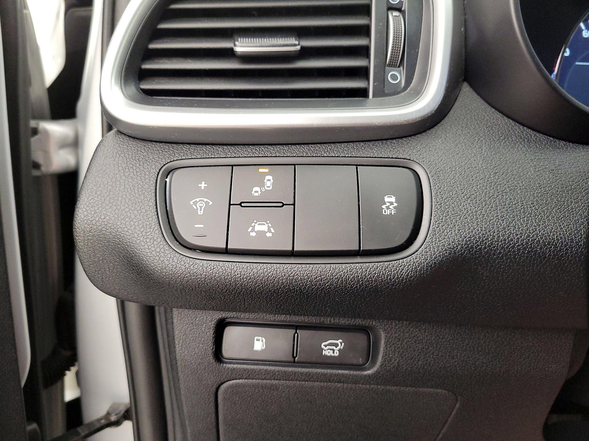 Thumbnail: 2019 Kia Sorento - 13