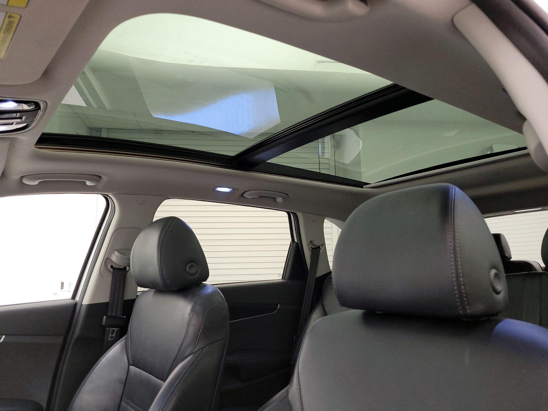 Thumbnail: 2019 Kia Sorento - 19